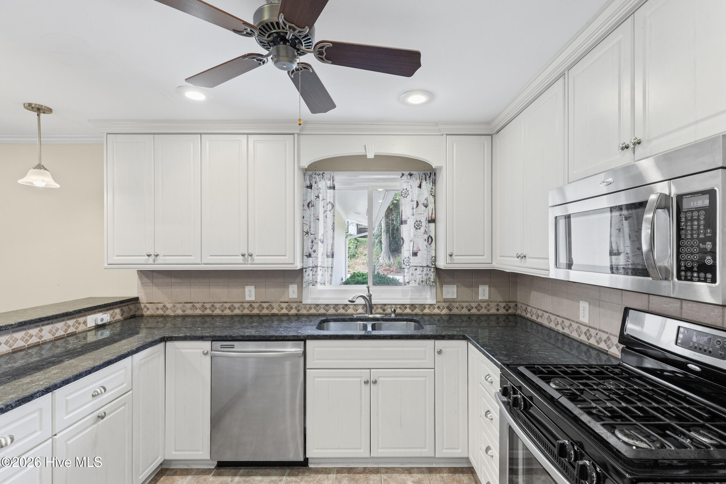 306 E Wynngate Drive