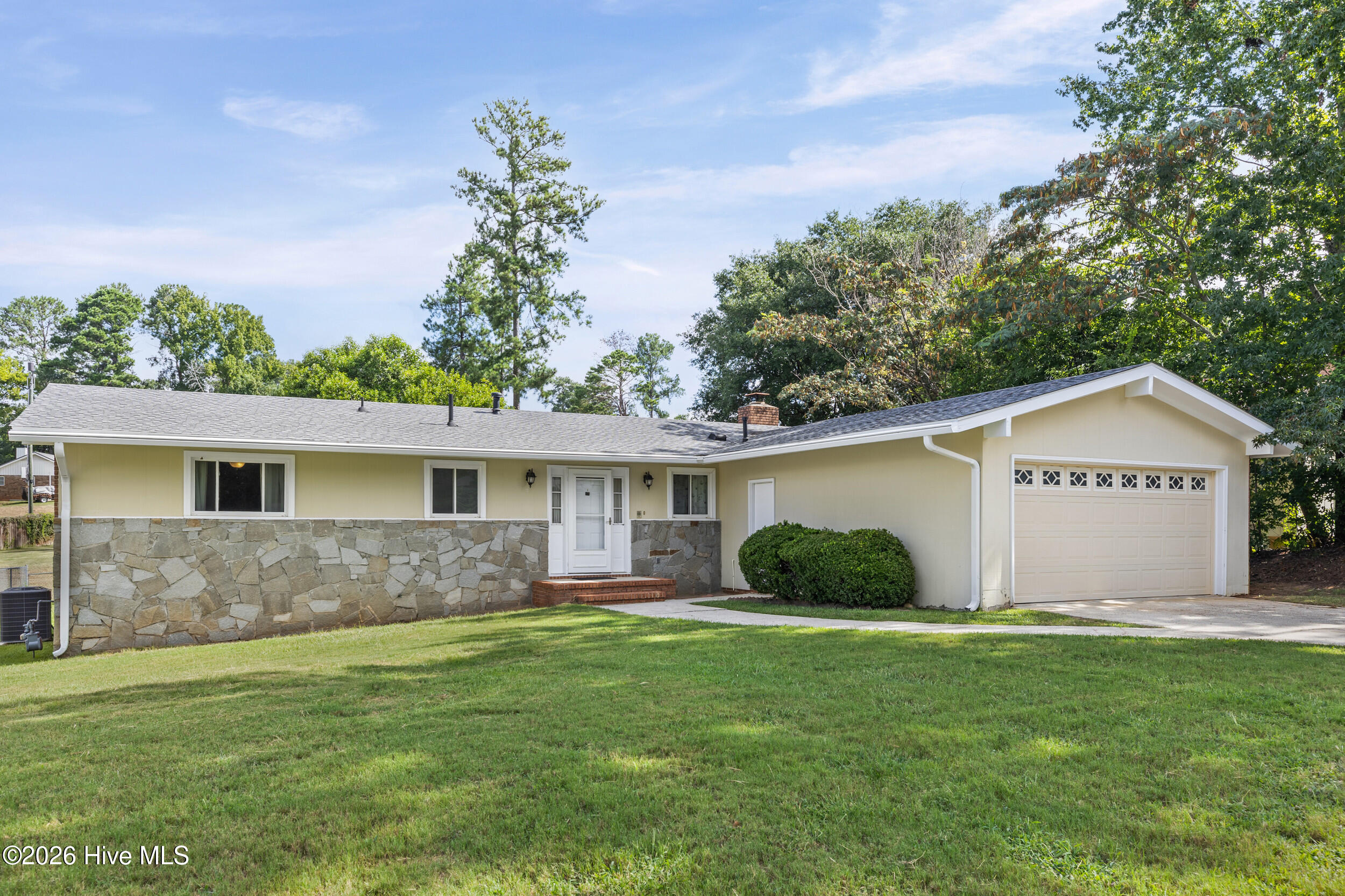 306 E Wynngate Drive