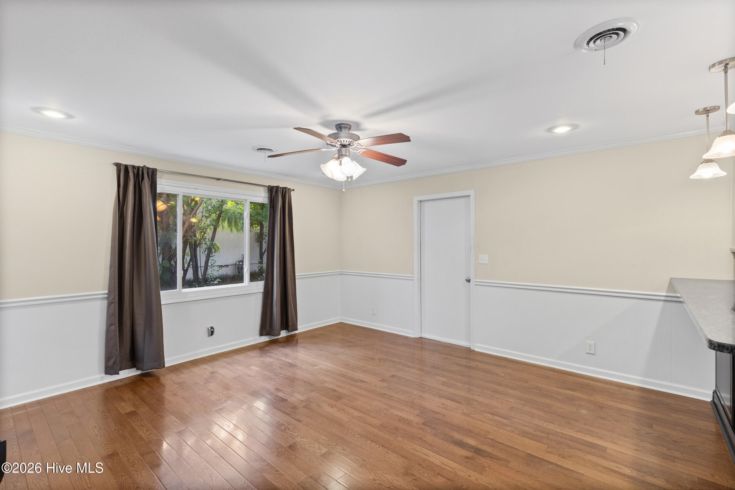 306 E Wynngate Drive