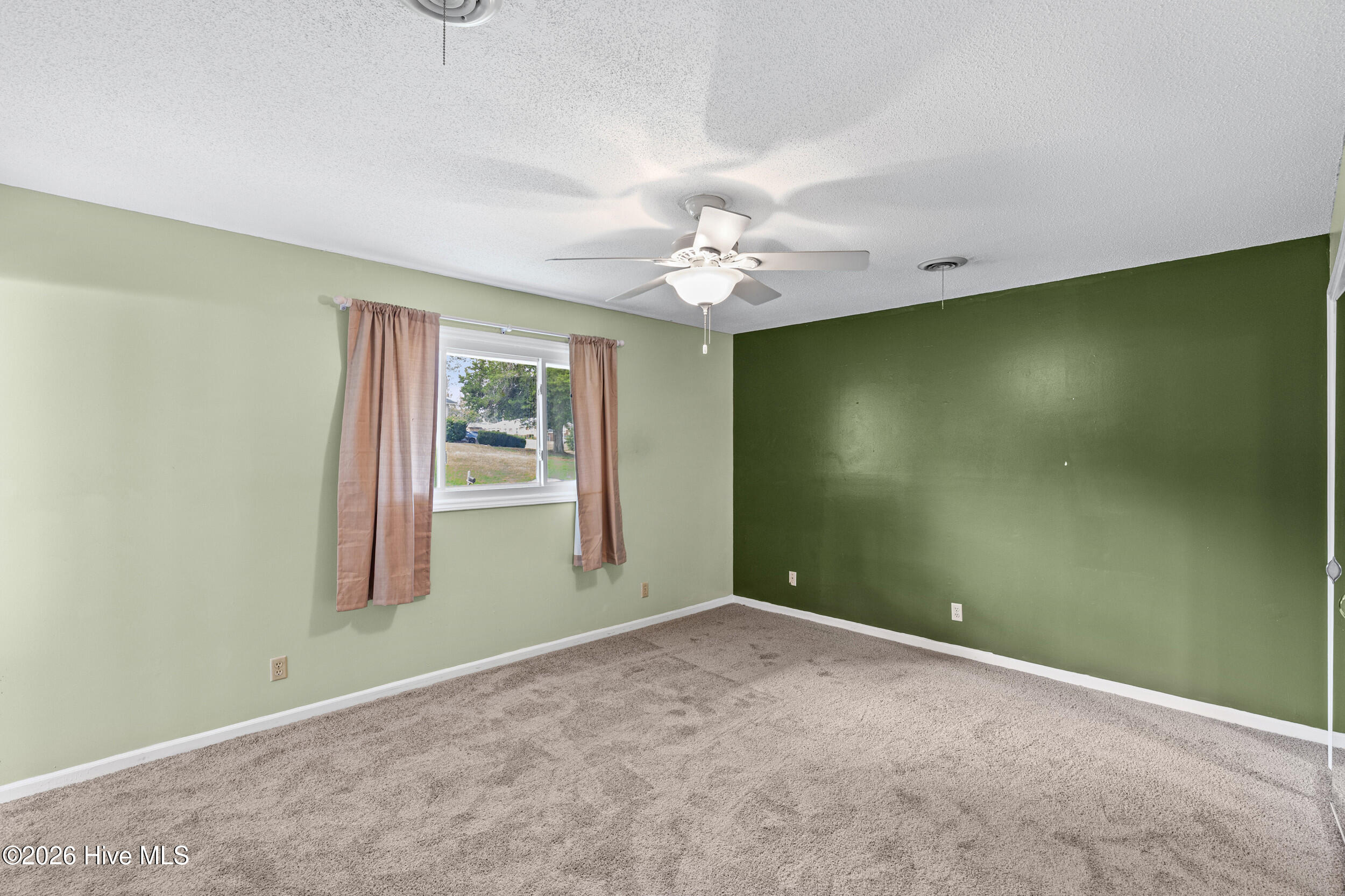 306 E Wynngate Drive