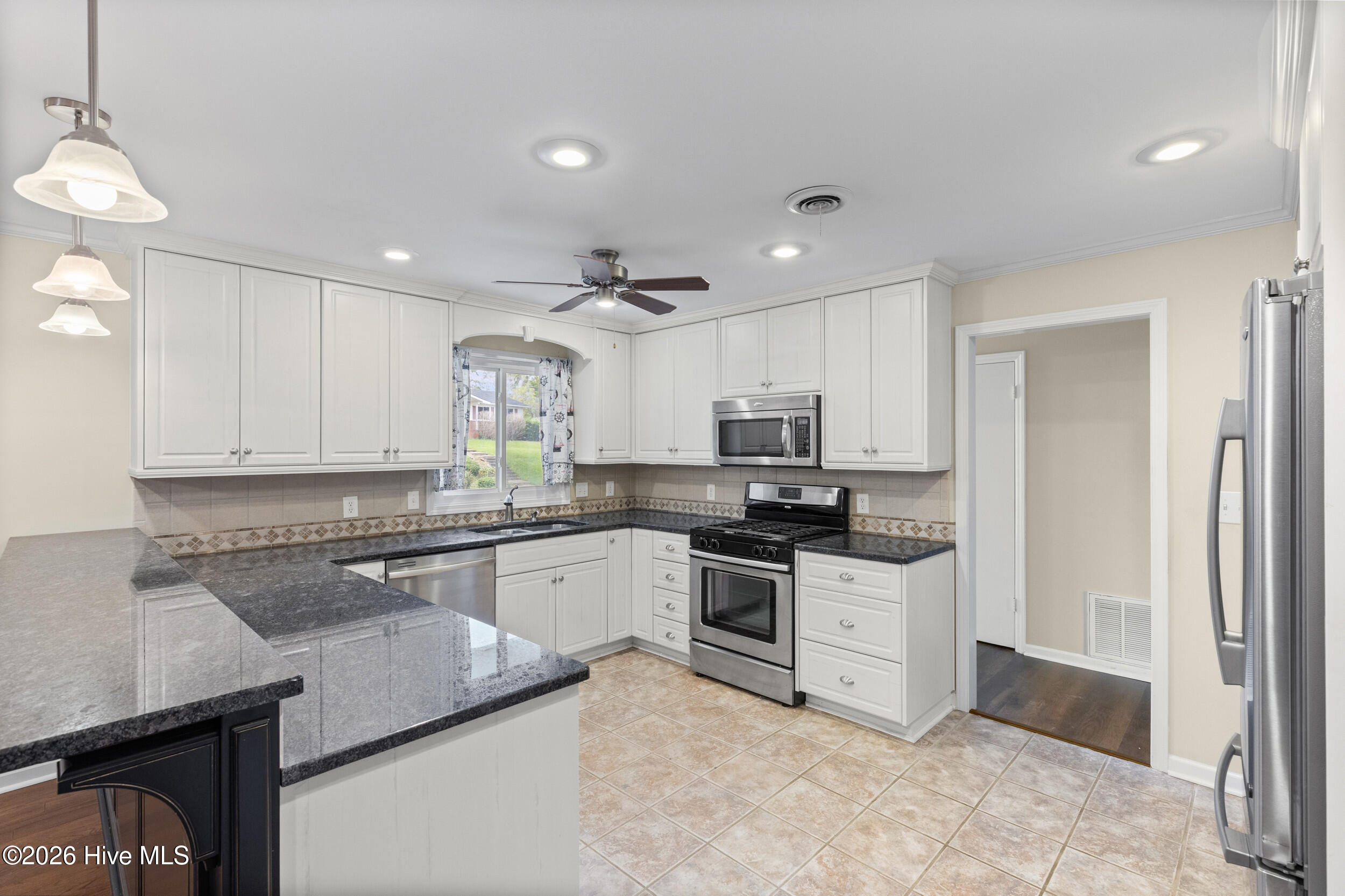 306 E Wynngate Drive