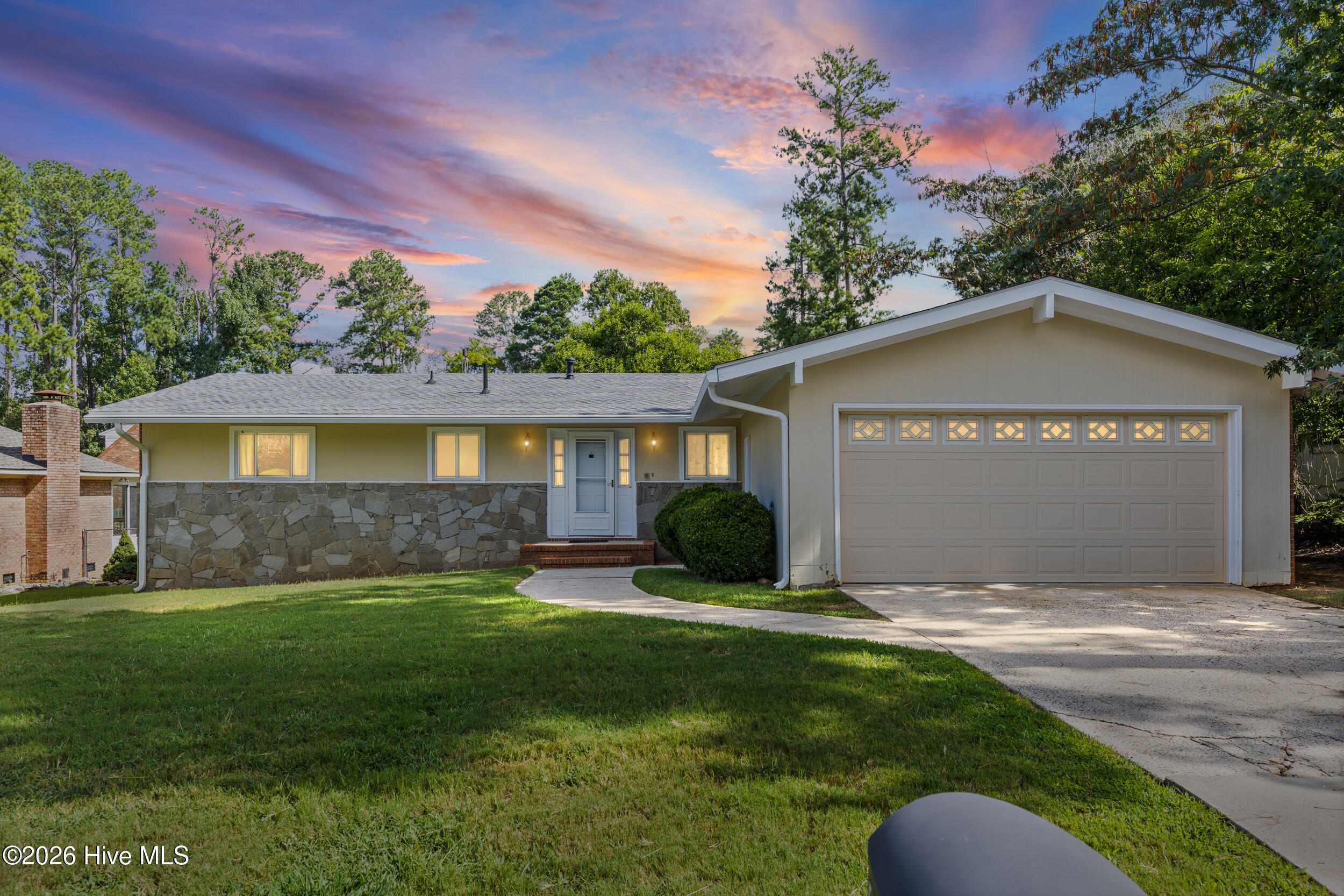 306 E Wynngate Drive