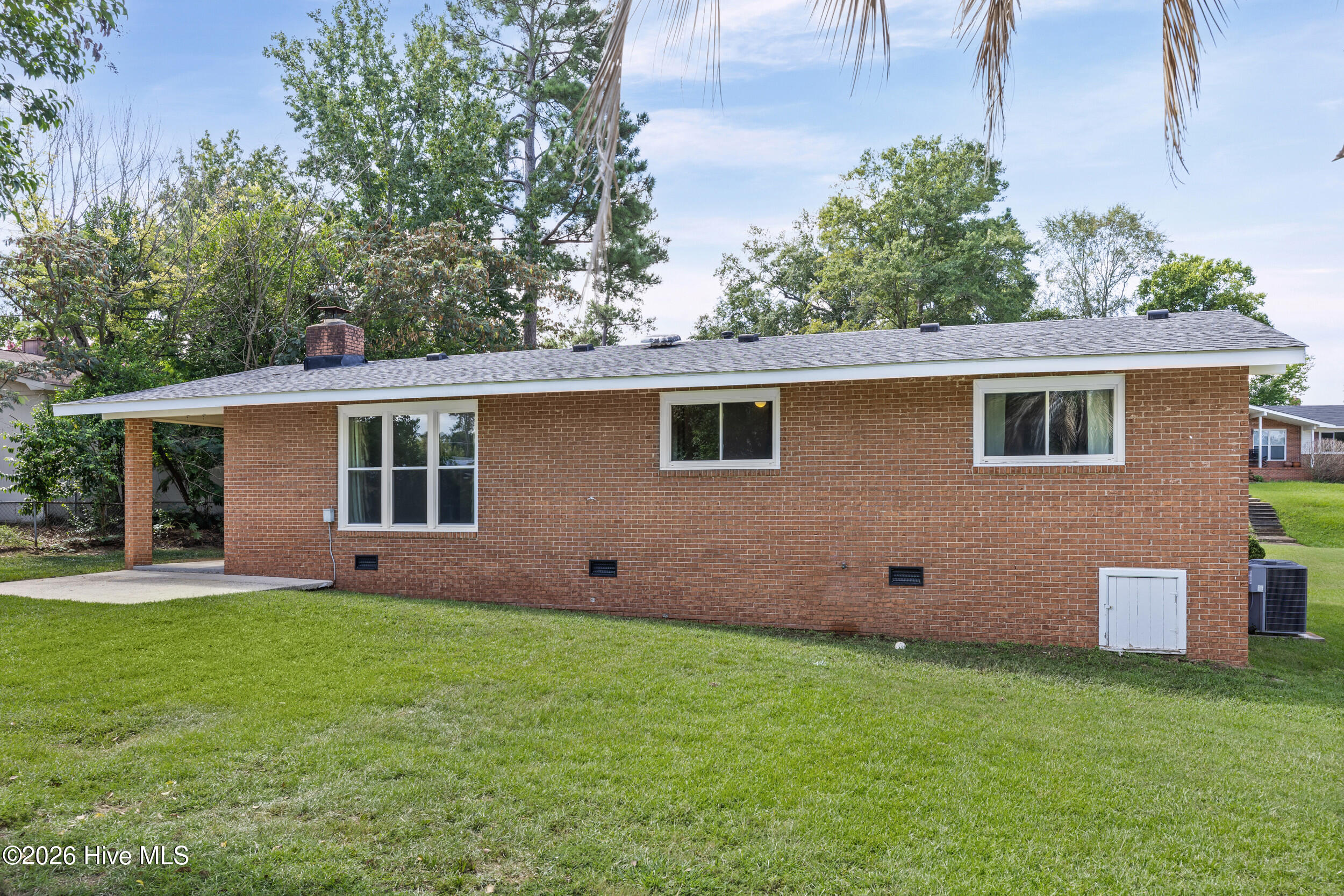 306 E Wynngate Drive