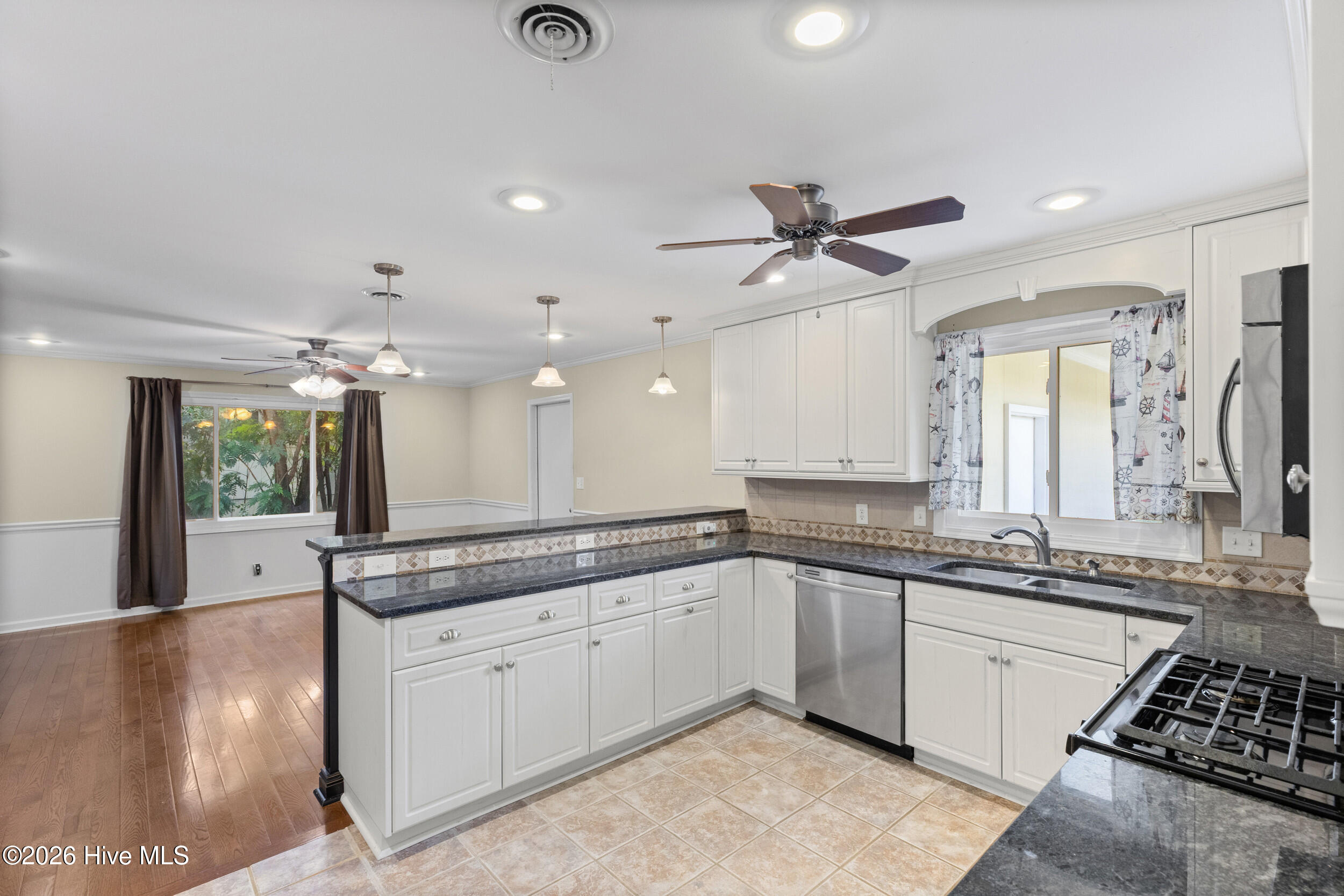 306 E Wynngate Drive