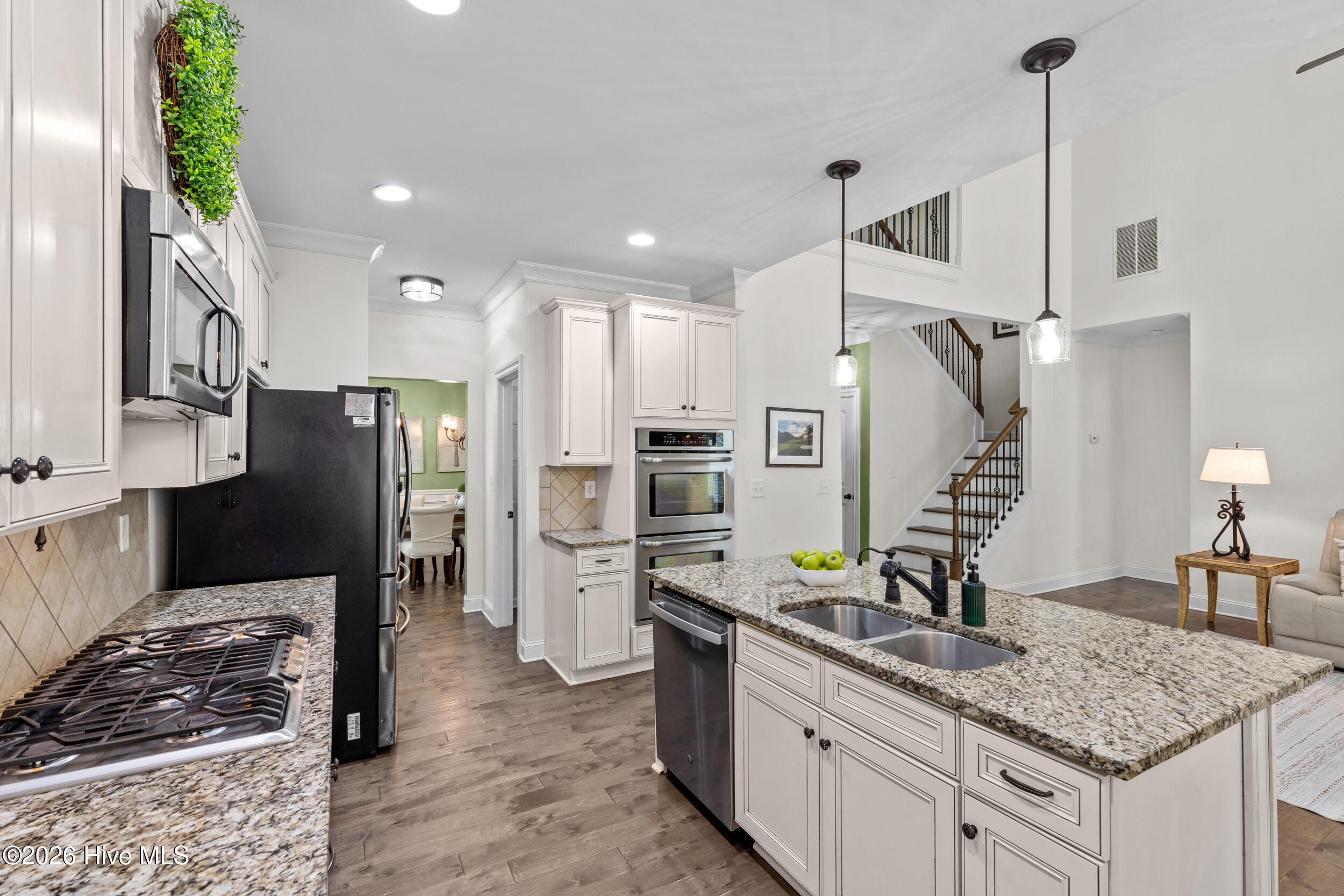 5613 Sunbury Loop