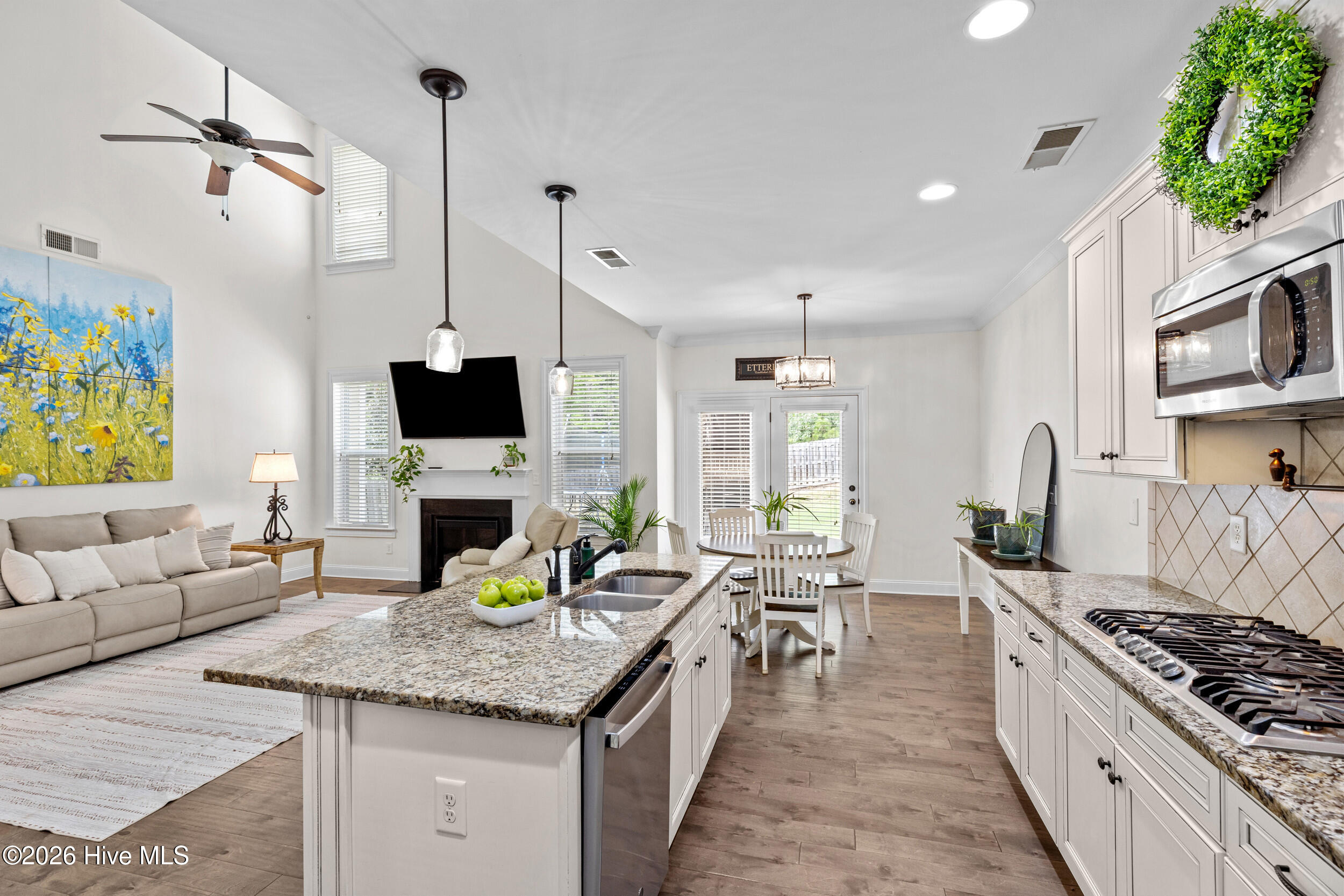 5613 Sunbury Loop