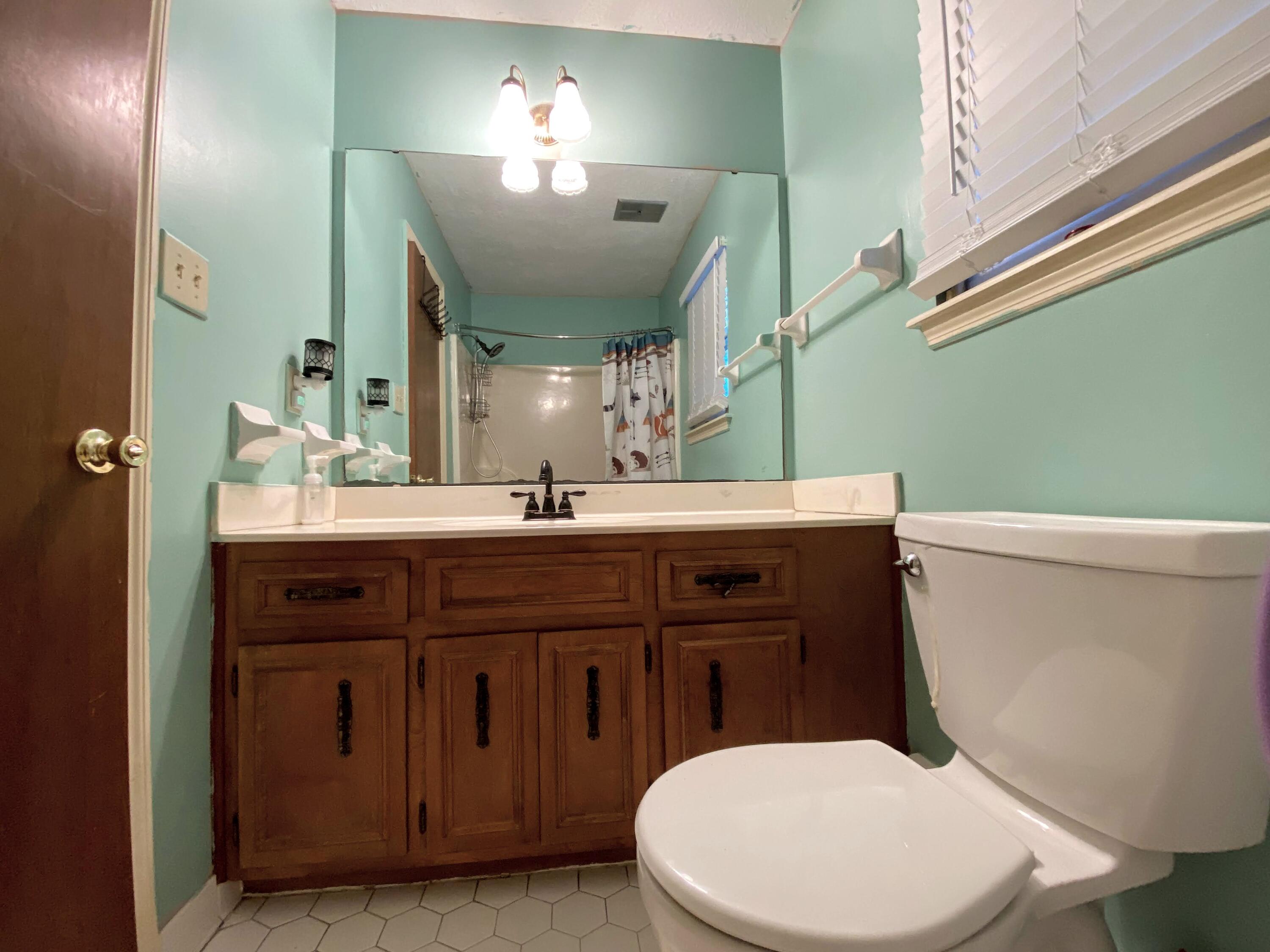 4224 SPRUCE Lane