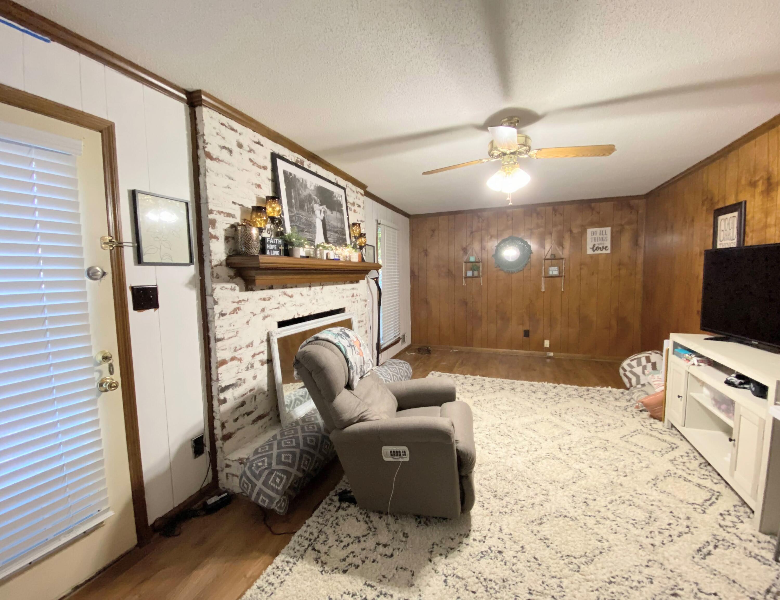 4224 SPRUCE Lane