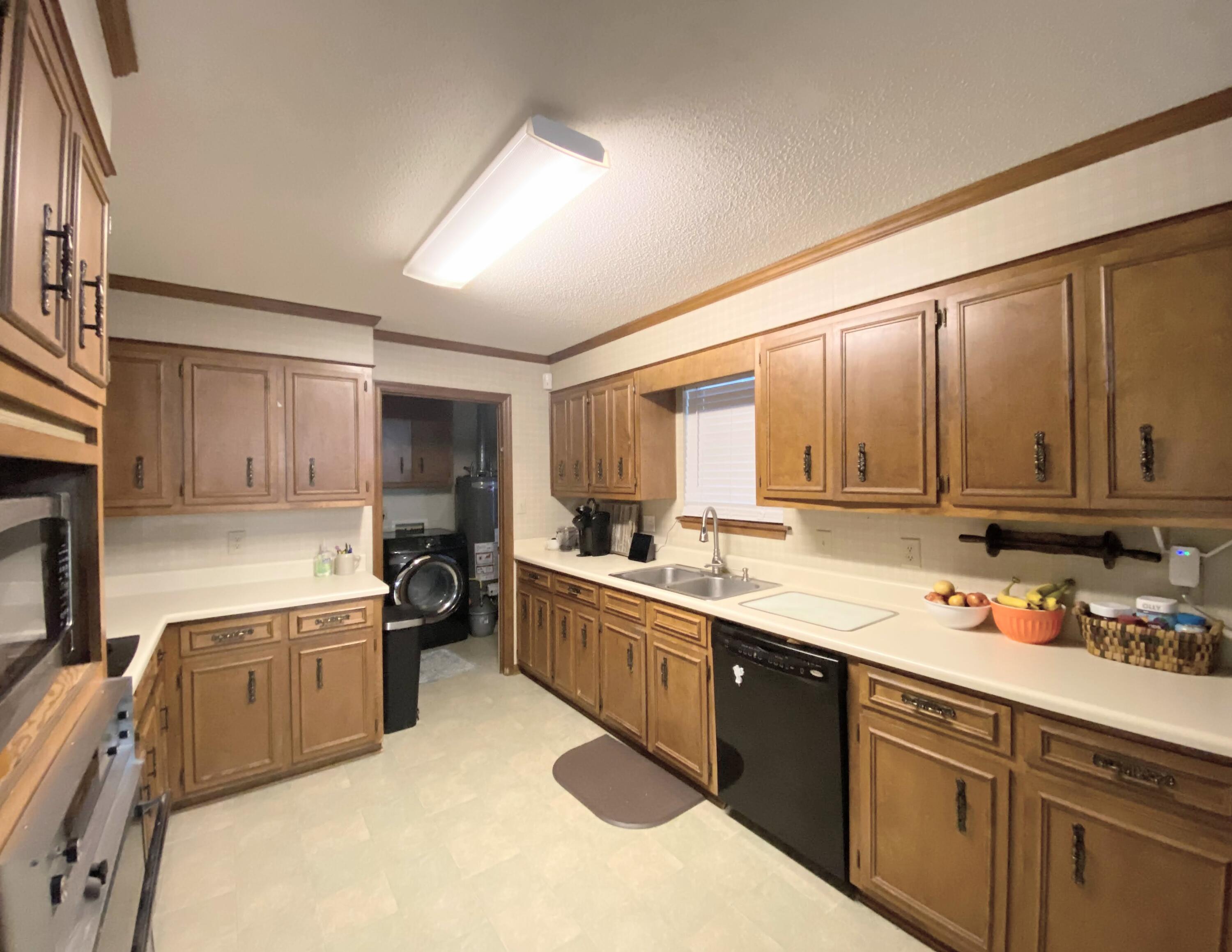4224 SPRUCE Lane