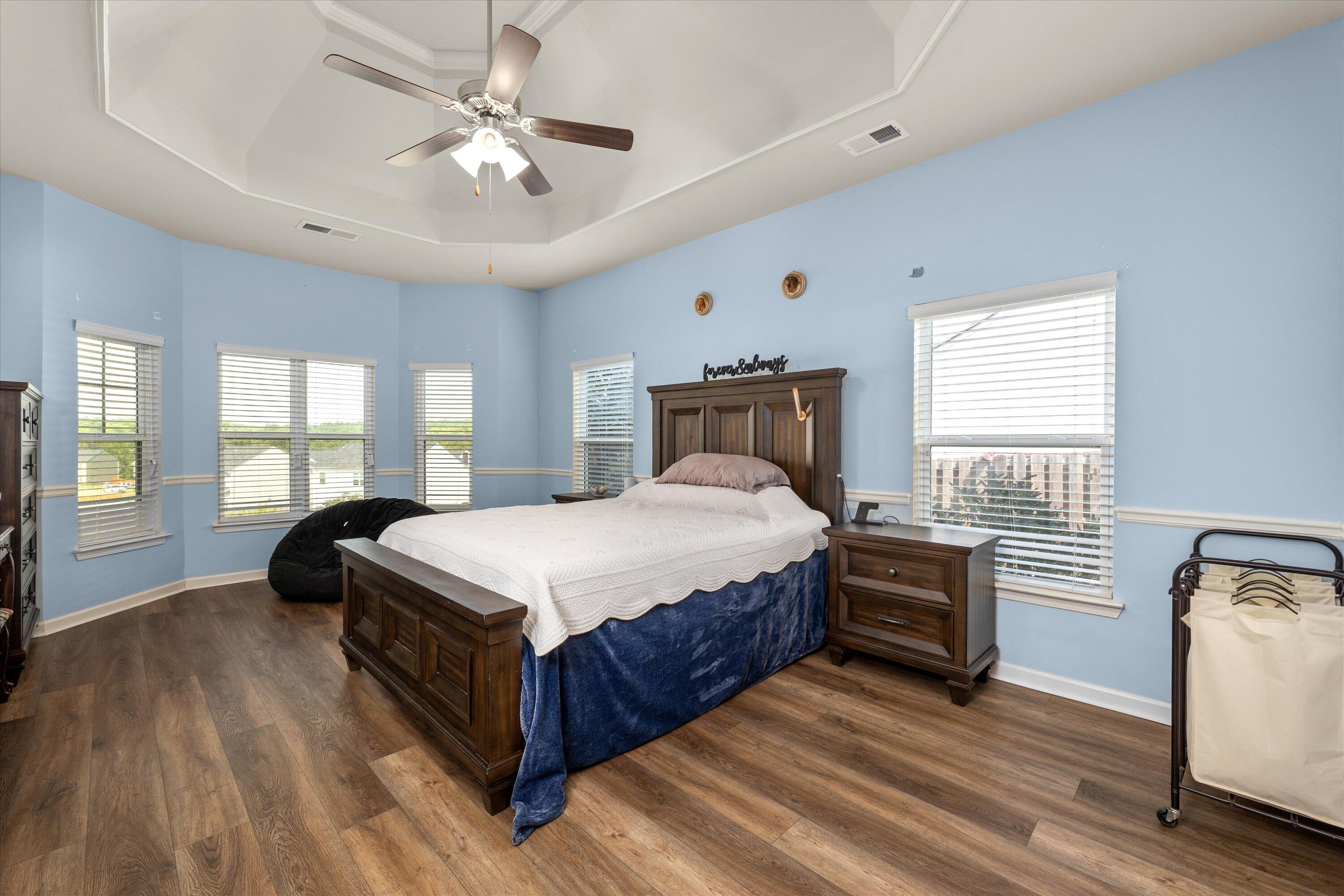 5025 VINE LANE Lane