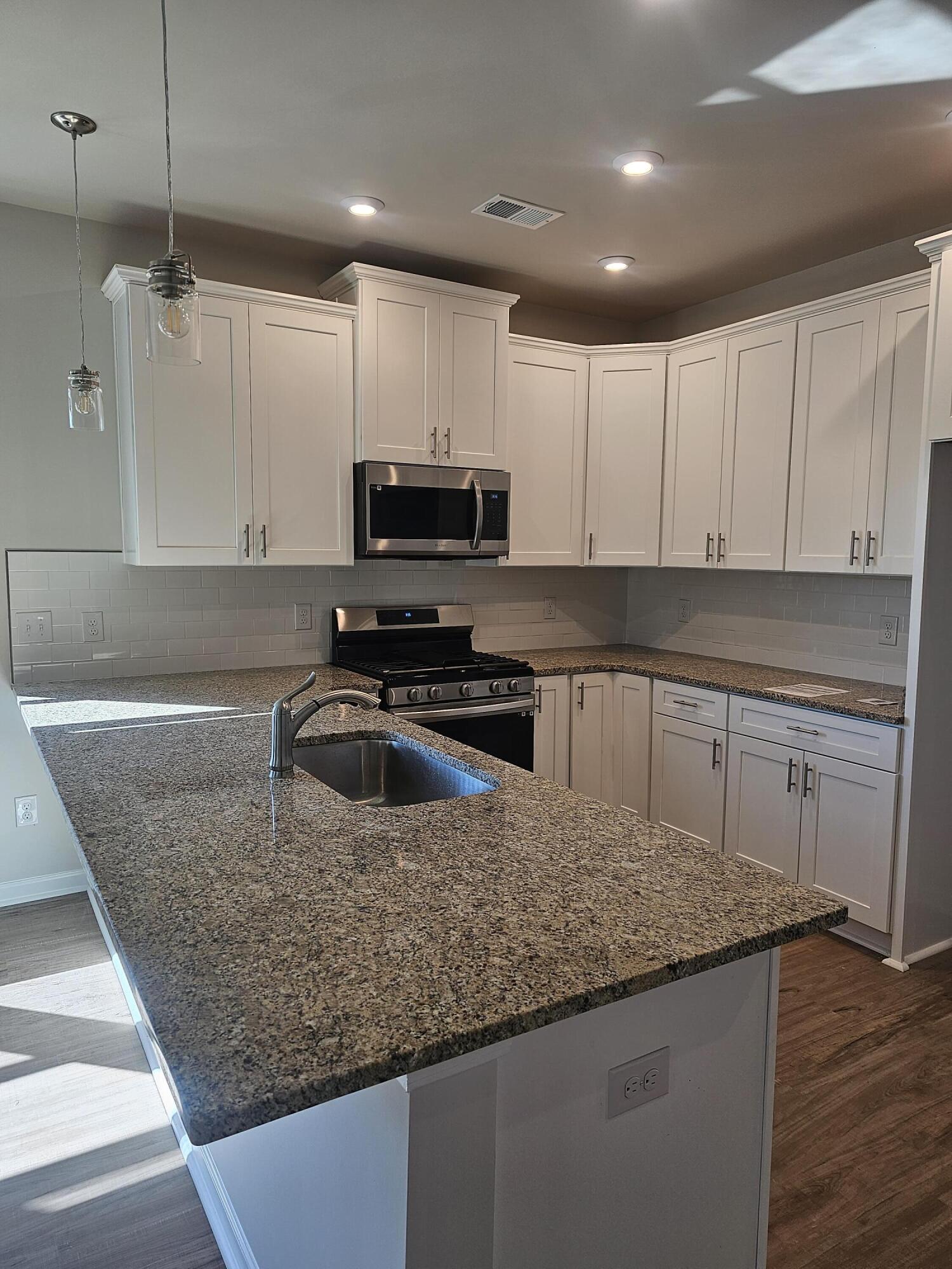 220 BLACK OAK Drive, 98