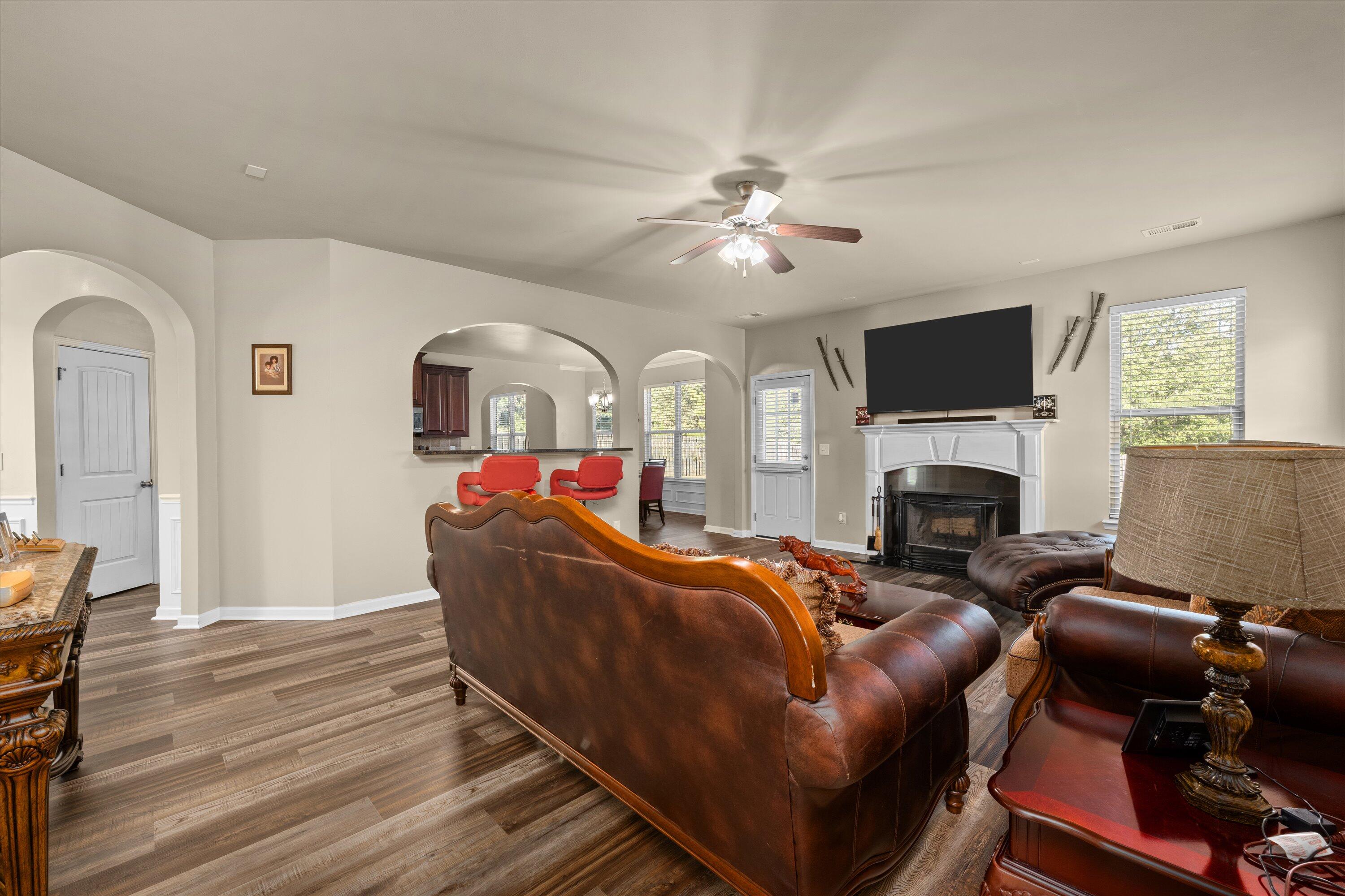 2623 LELAND DRIVE Drive