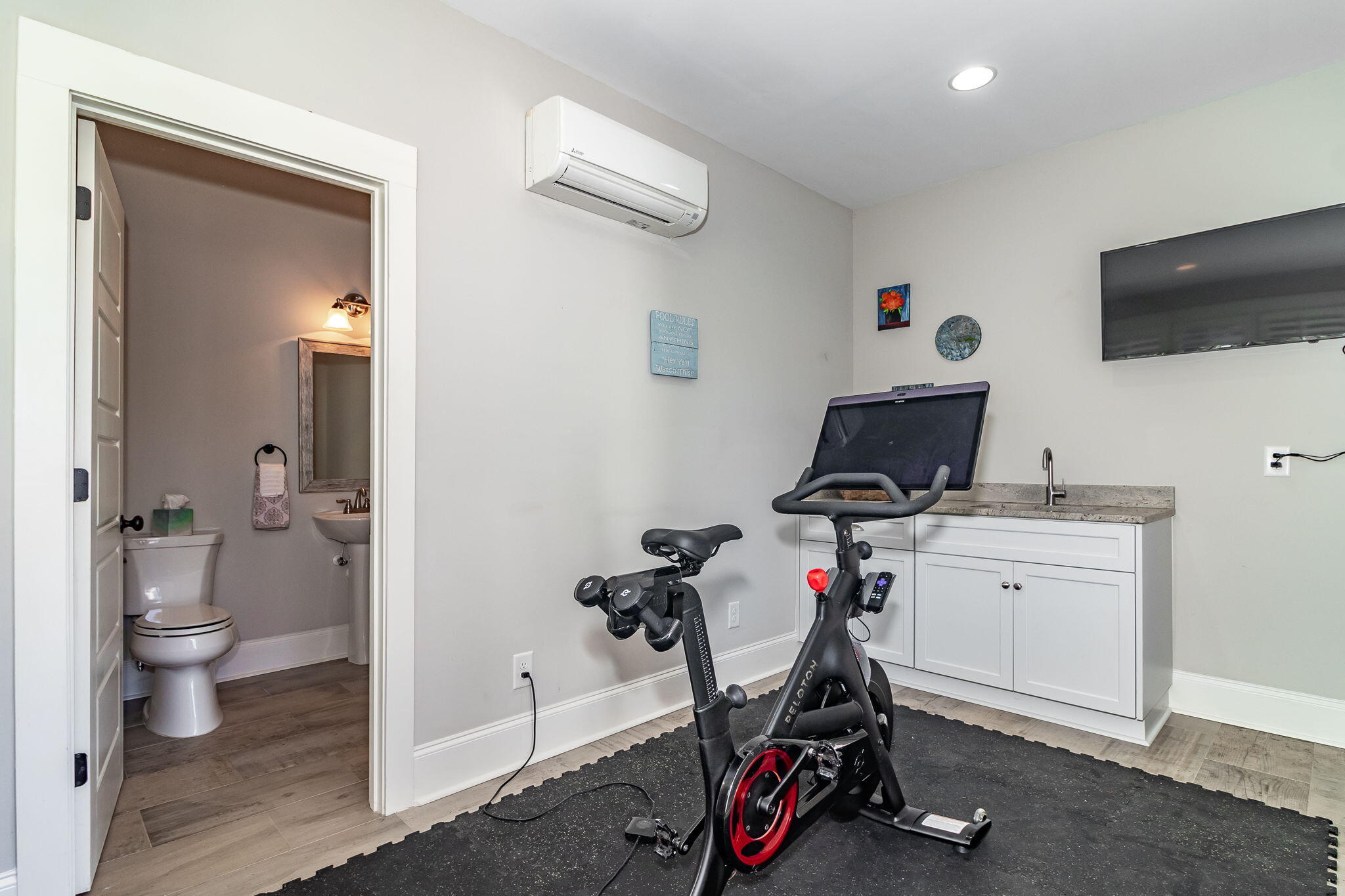 2844 TOWERING OAK Drive