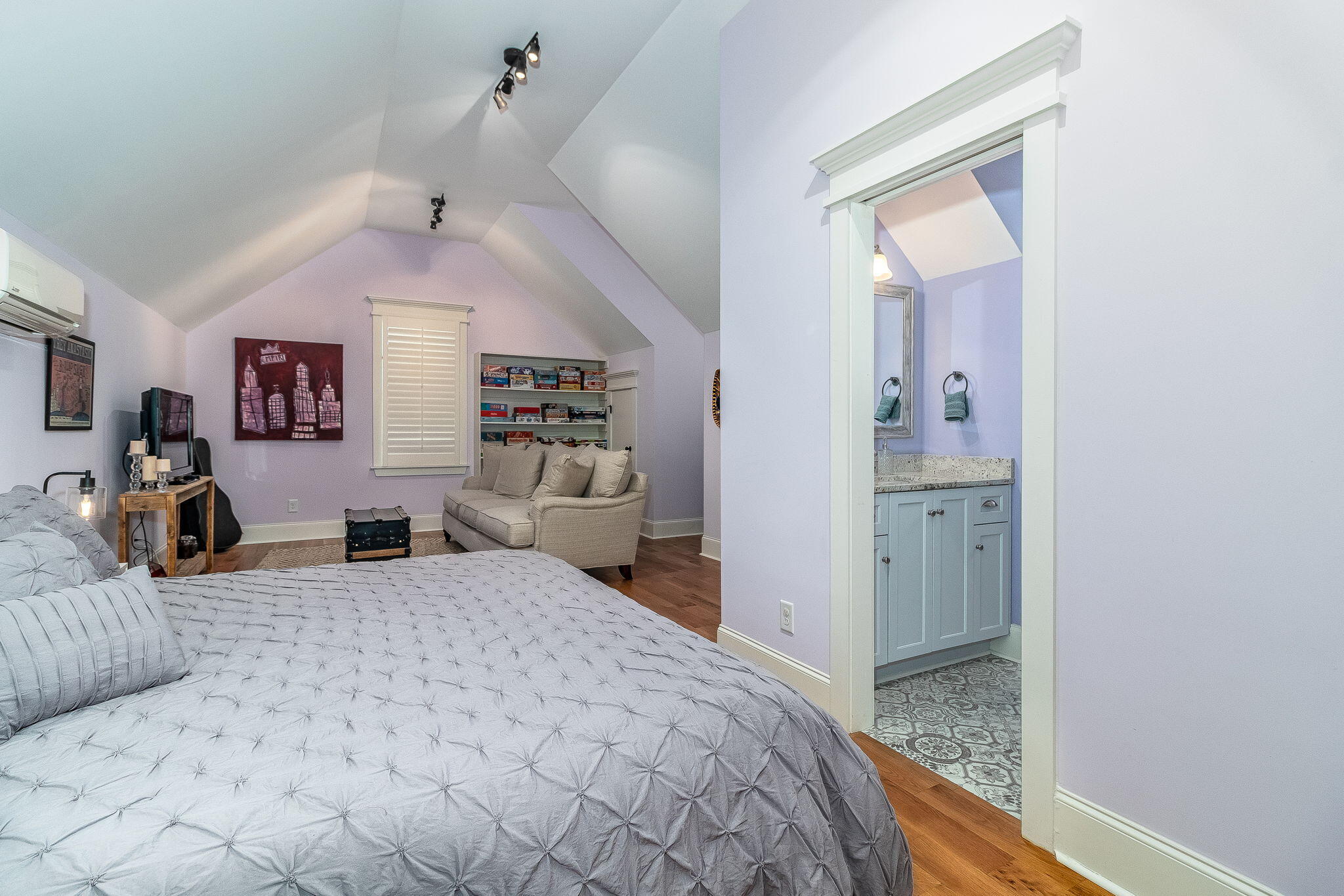 2844 TOWERING OAK Drive