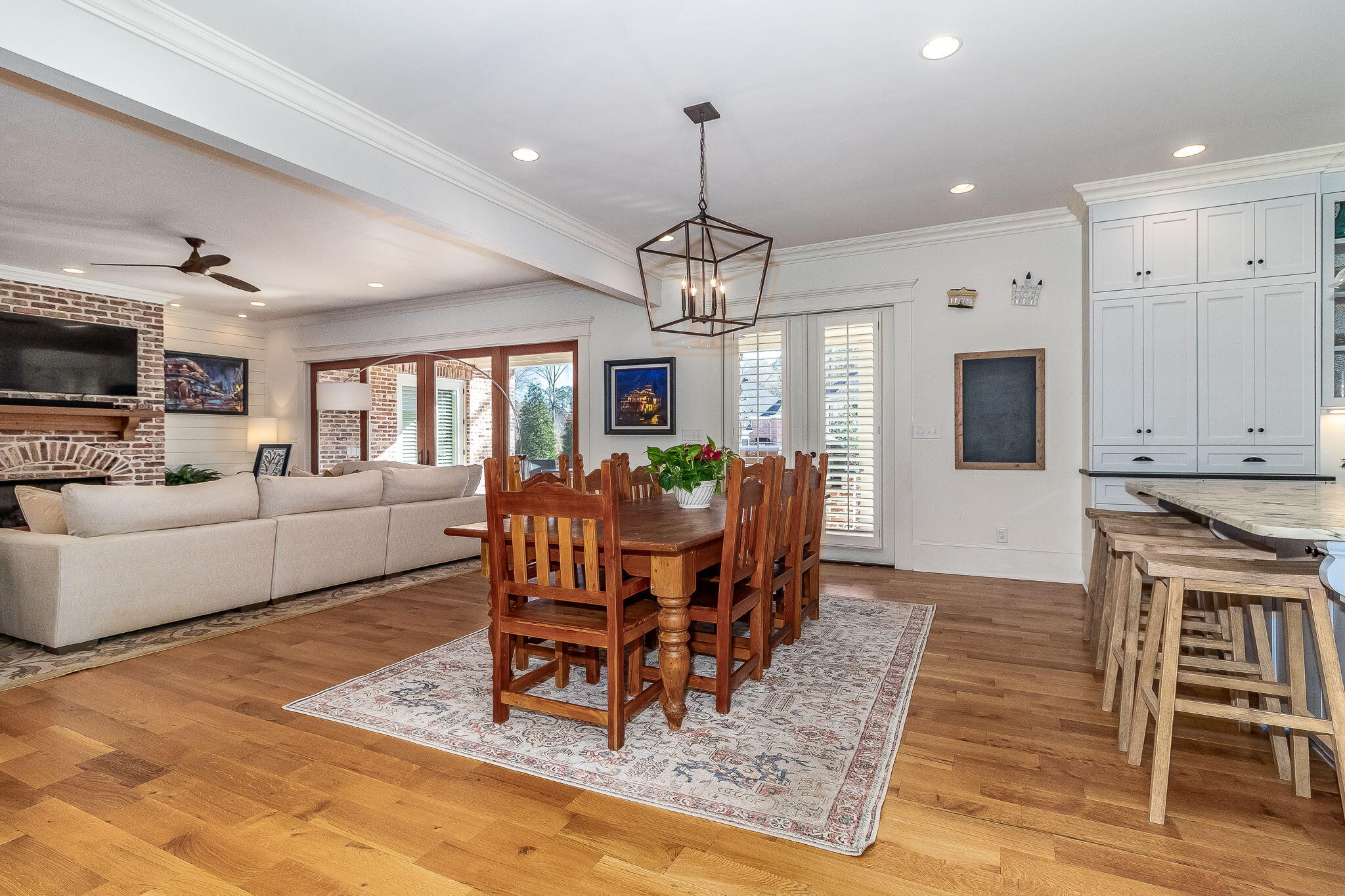 2844 TOWERING OAK Drive