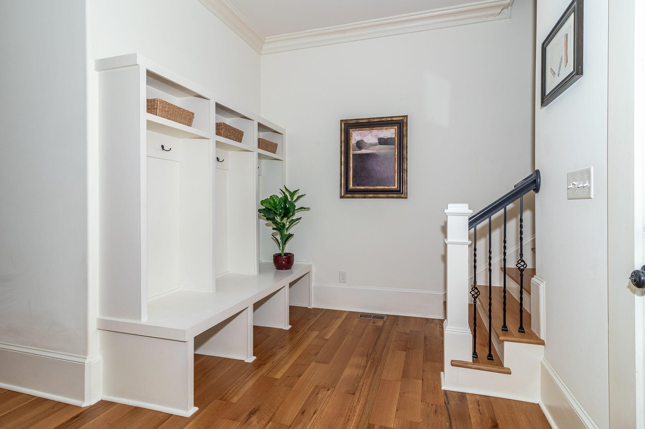 2844 TOWERING OAK Drive