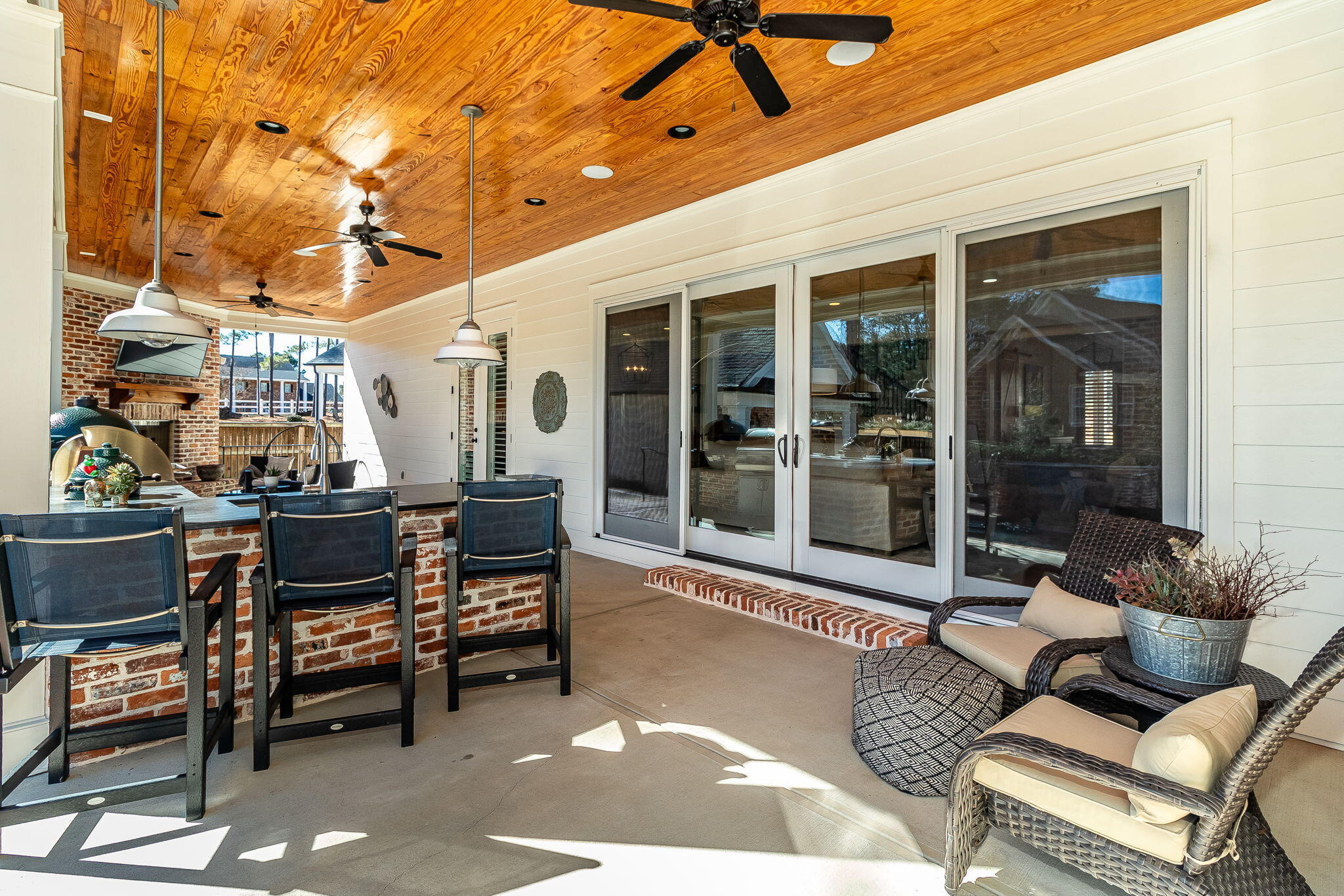 2844 TOWERING OAK Drive