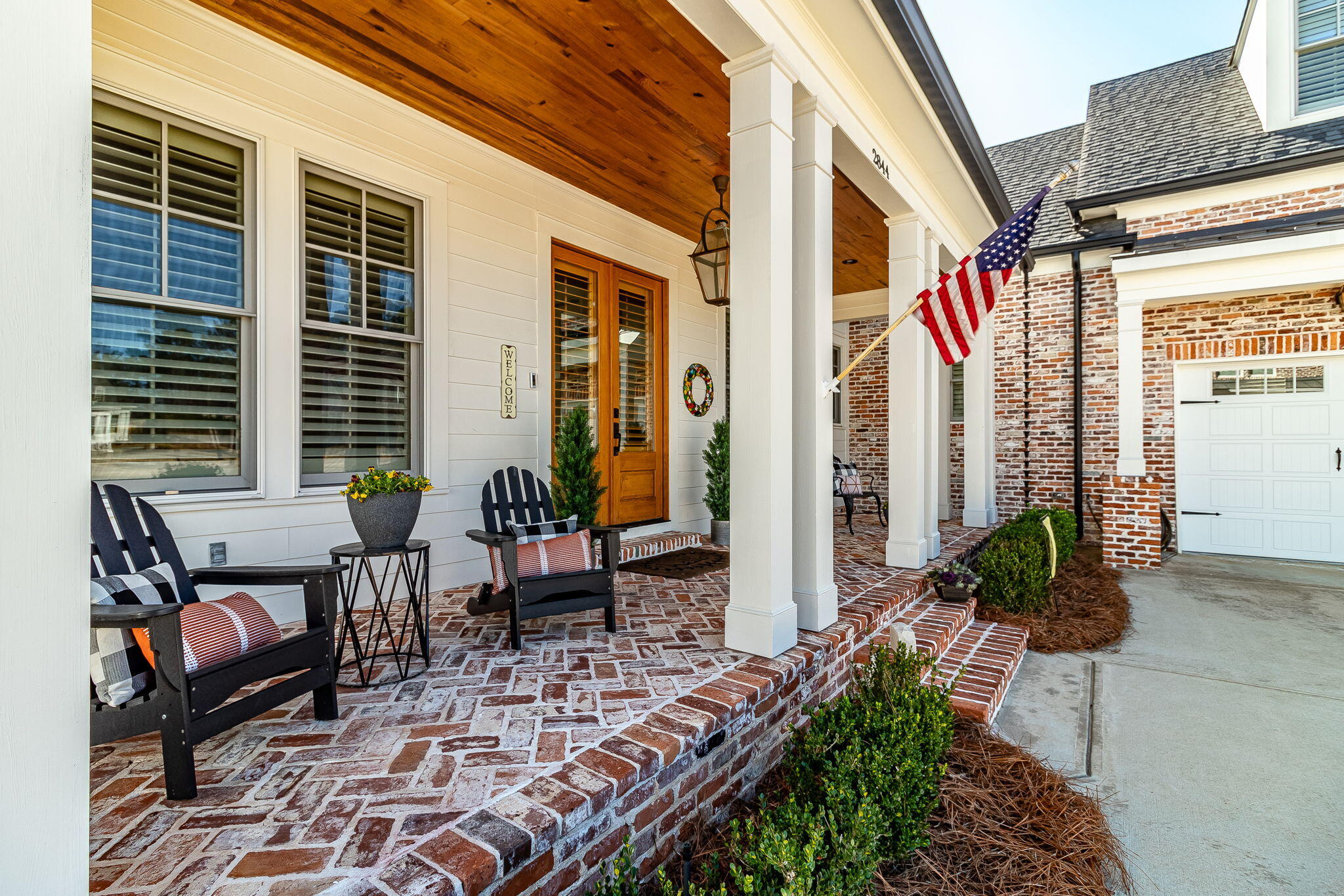 2844 TOWERING OAK Drive