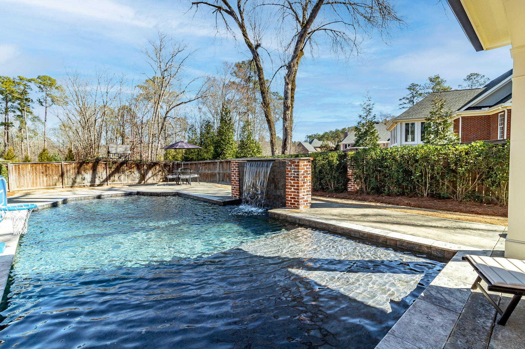 2844 TOWERING OAK Drive