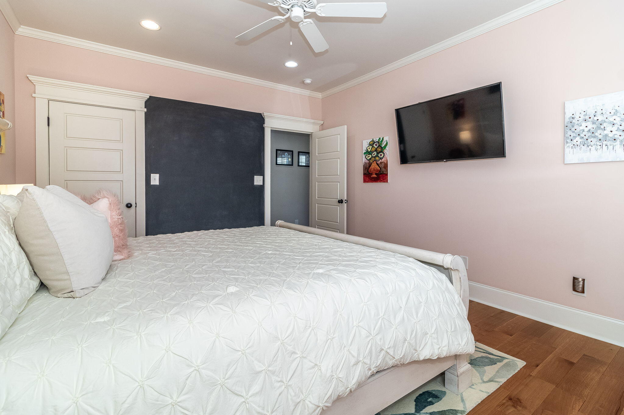 2844 TOWERING OAK Drive