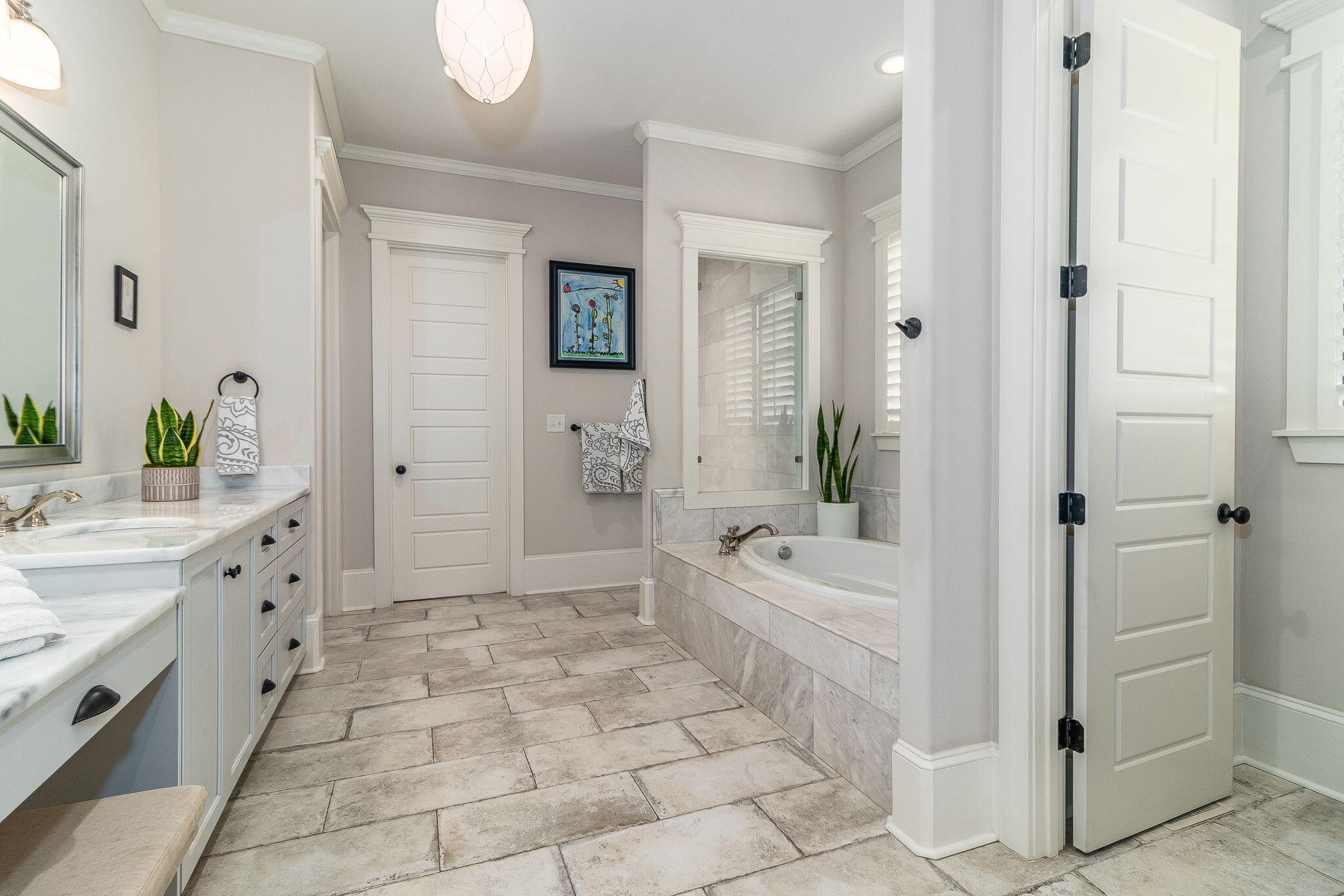 2844 TOWERING OAK Drive