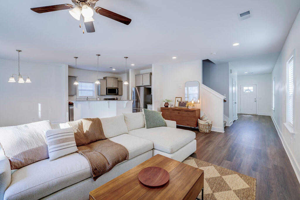 1423 FELDSPAR Court