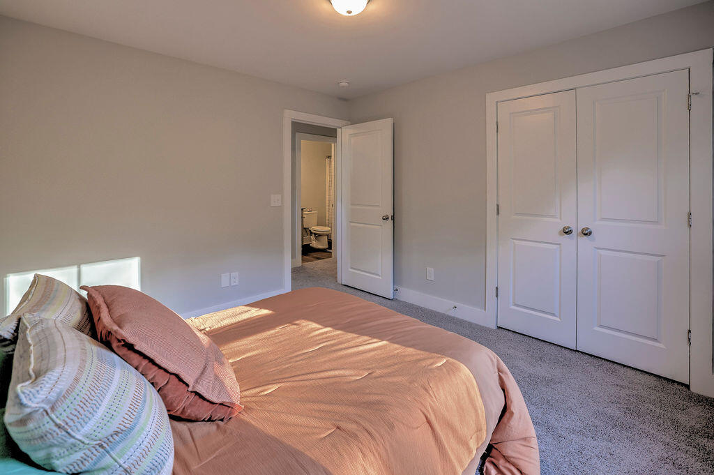 1423 FELDSPAR Court