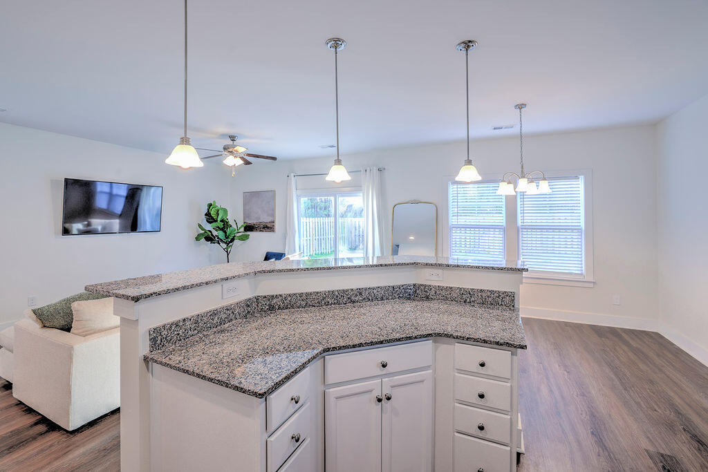 1423 FELDSPAR Court
