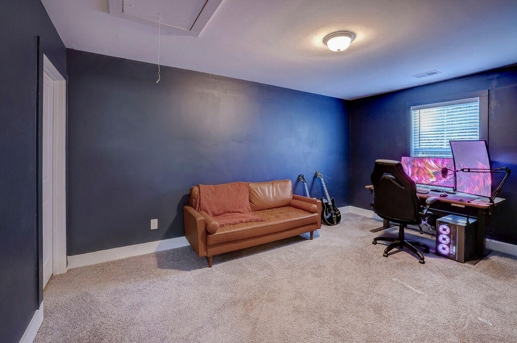 1423 FELDSPAR Court