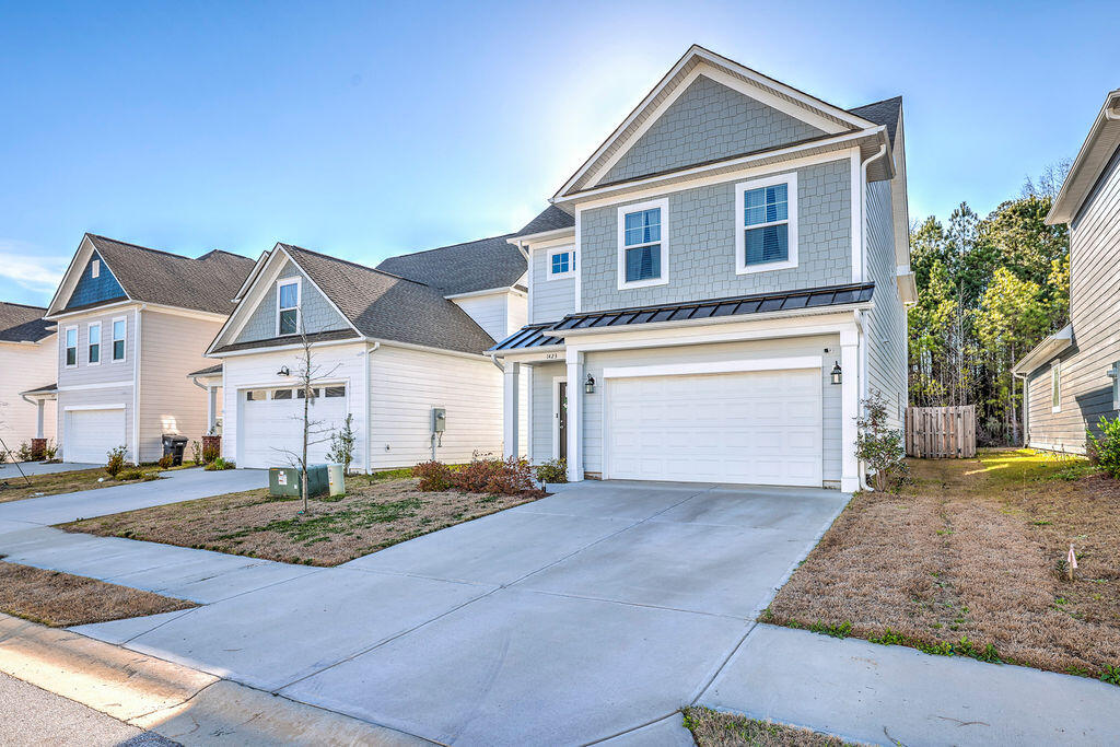 1423 FELDSPAR Court