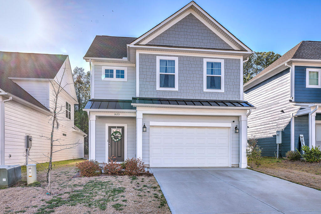 1423 FELDSPAR Court
