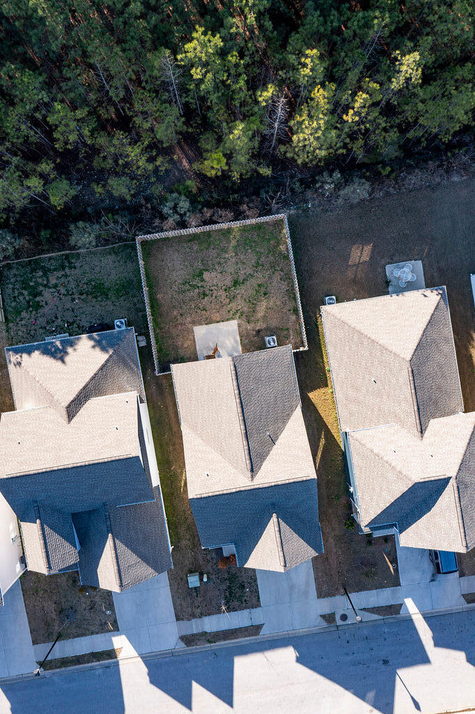 1423 FELDSPAR Court
