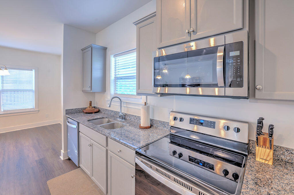 1423 FELDSPAR Court