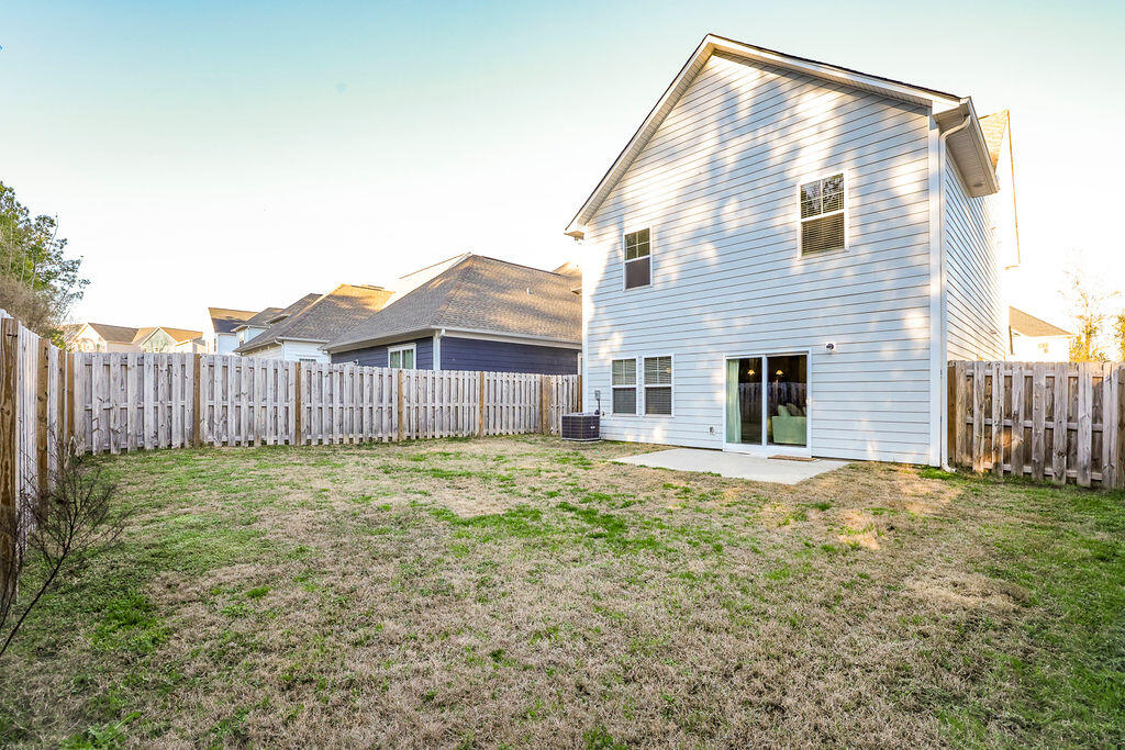 1423 FELDSPAR Court