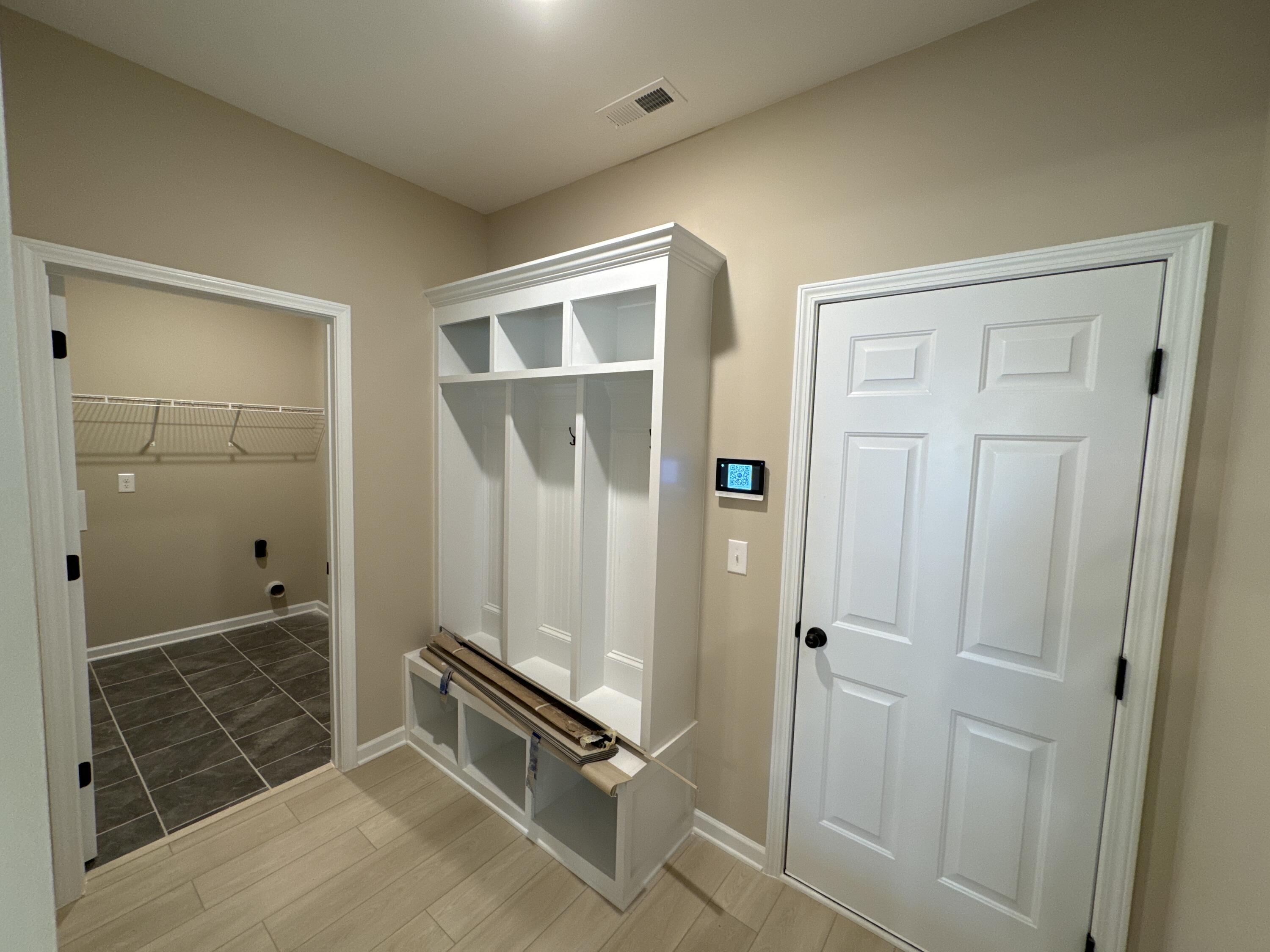 1127 SOUTHALL Lane