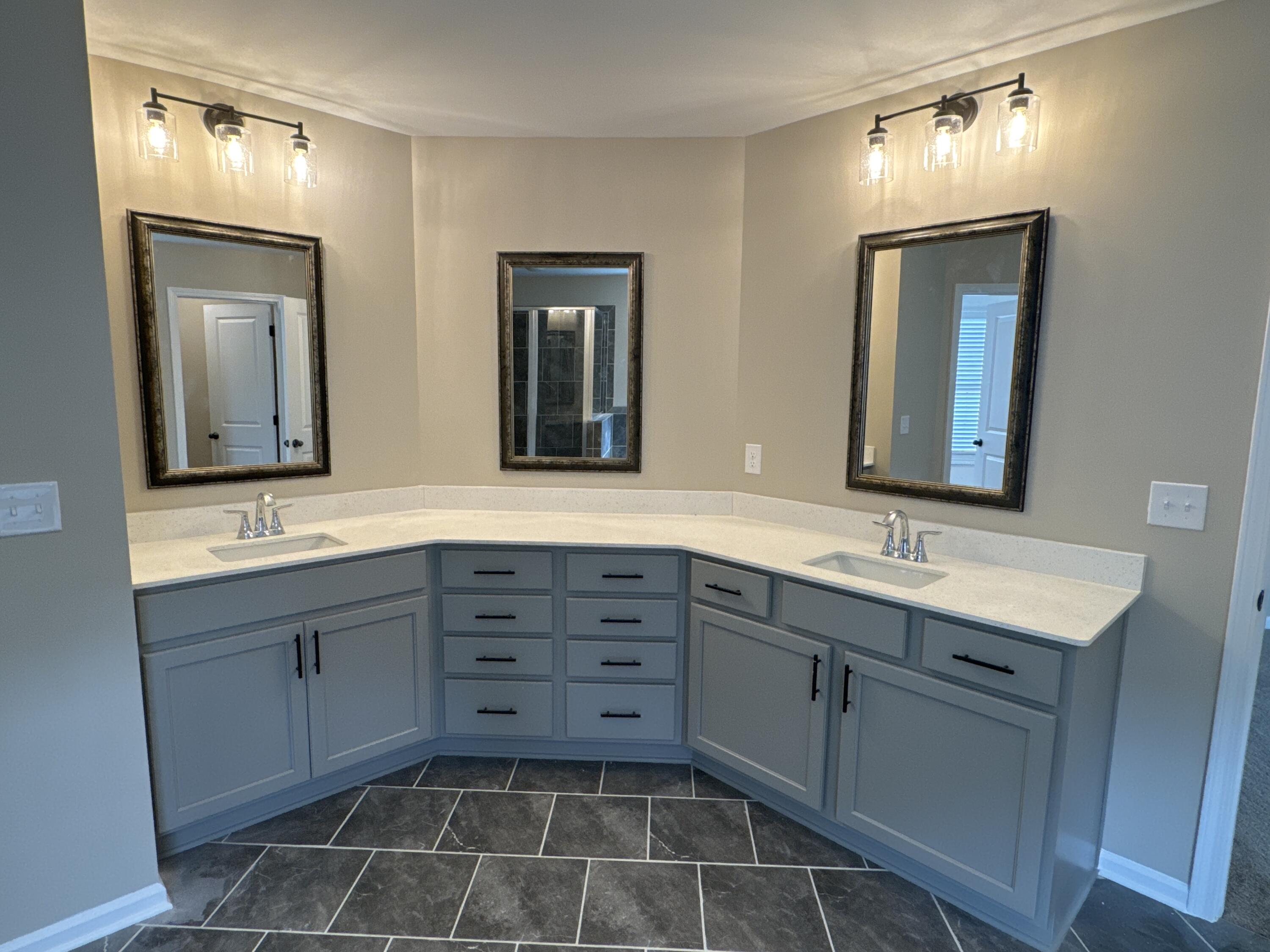1127 SOUTHALL Lane