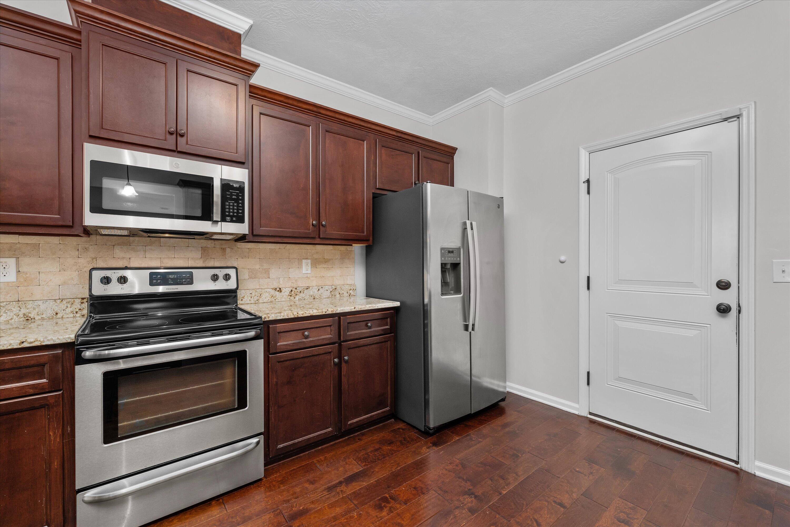 3142 ALEXANDRIA Drive