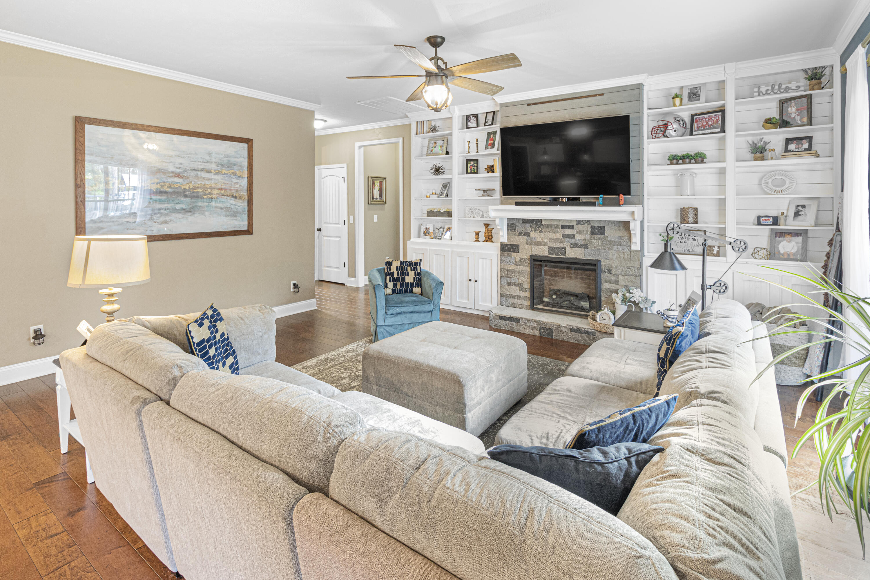 5730 WHISPERING PINES Way