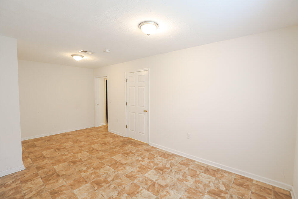 611 LAMKIN Road