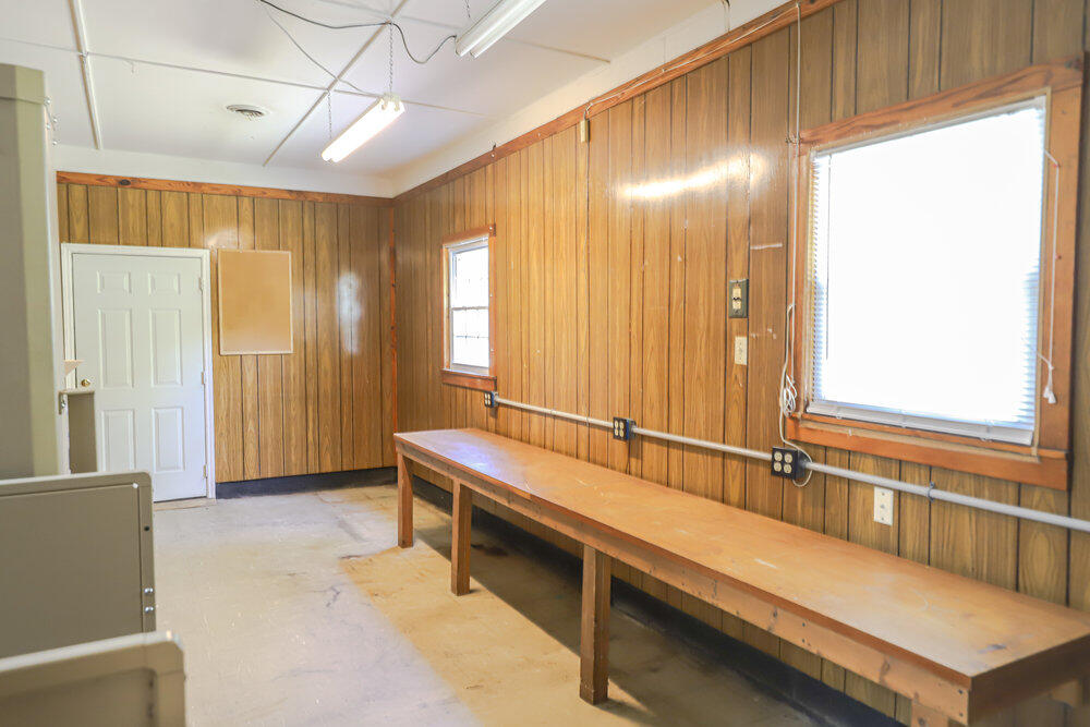 611 LAMKIN Road