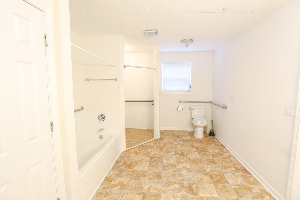 611 LAMKIN Road