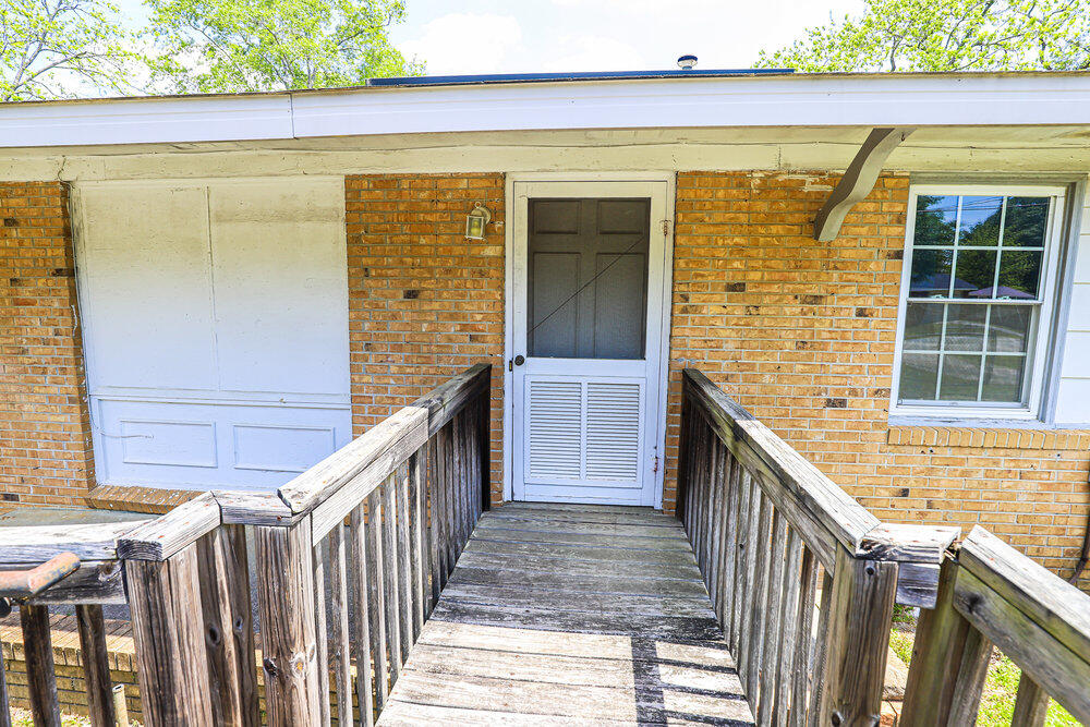 611 LAMKIN Road