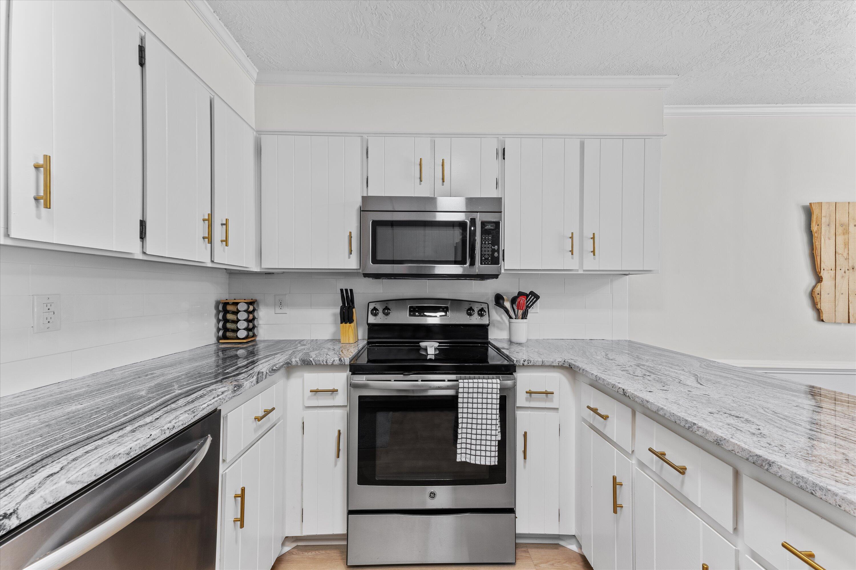 2914 RUNNING CREEK Lane