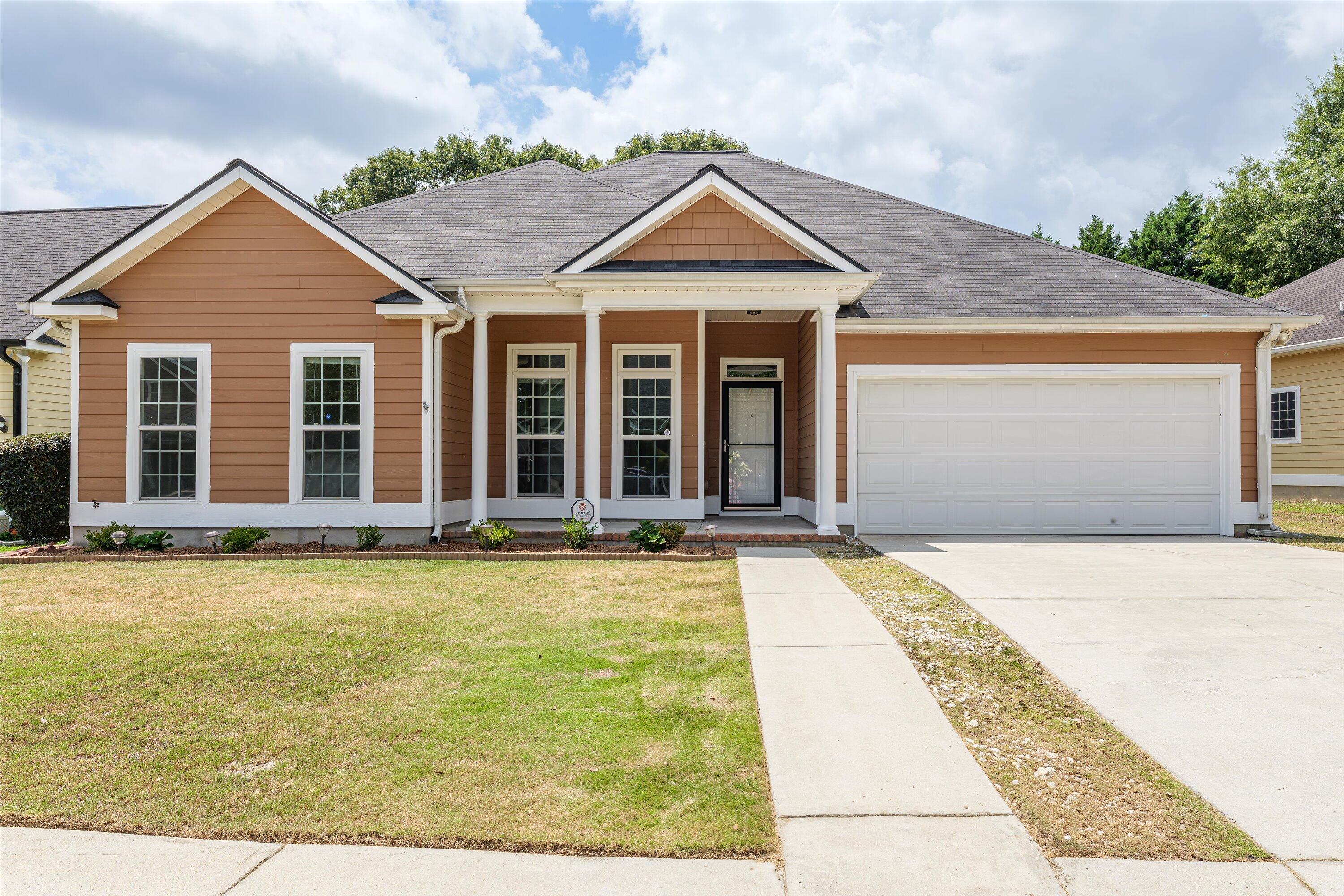 2103 MAGNOLIA Parkway