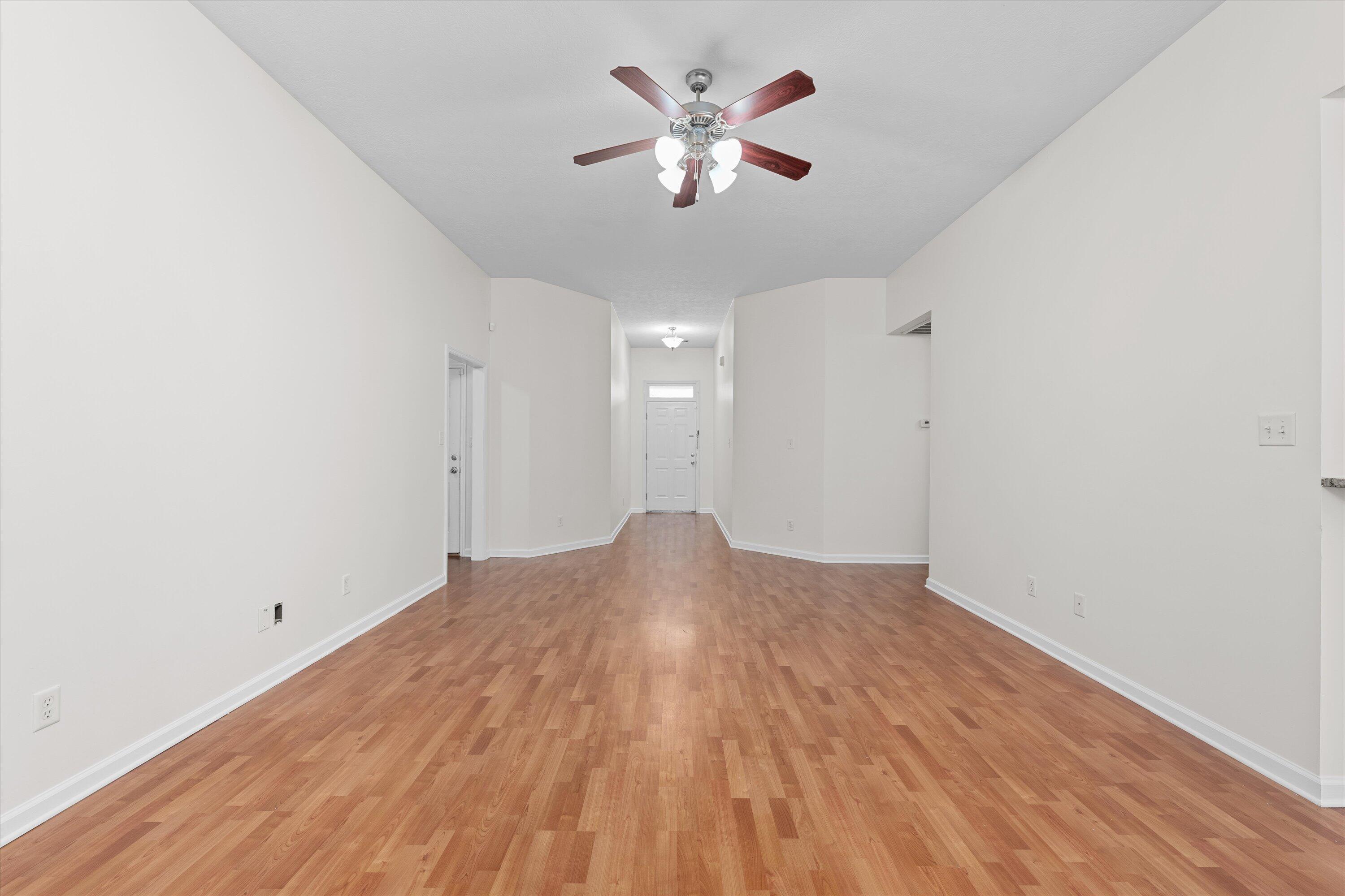 2103 MAGNOLIA Parkway