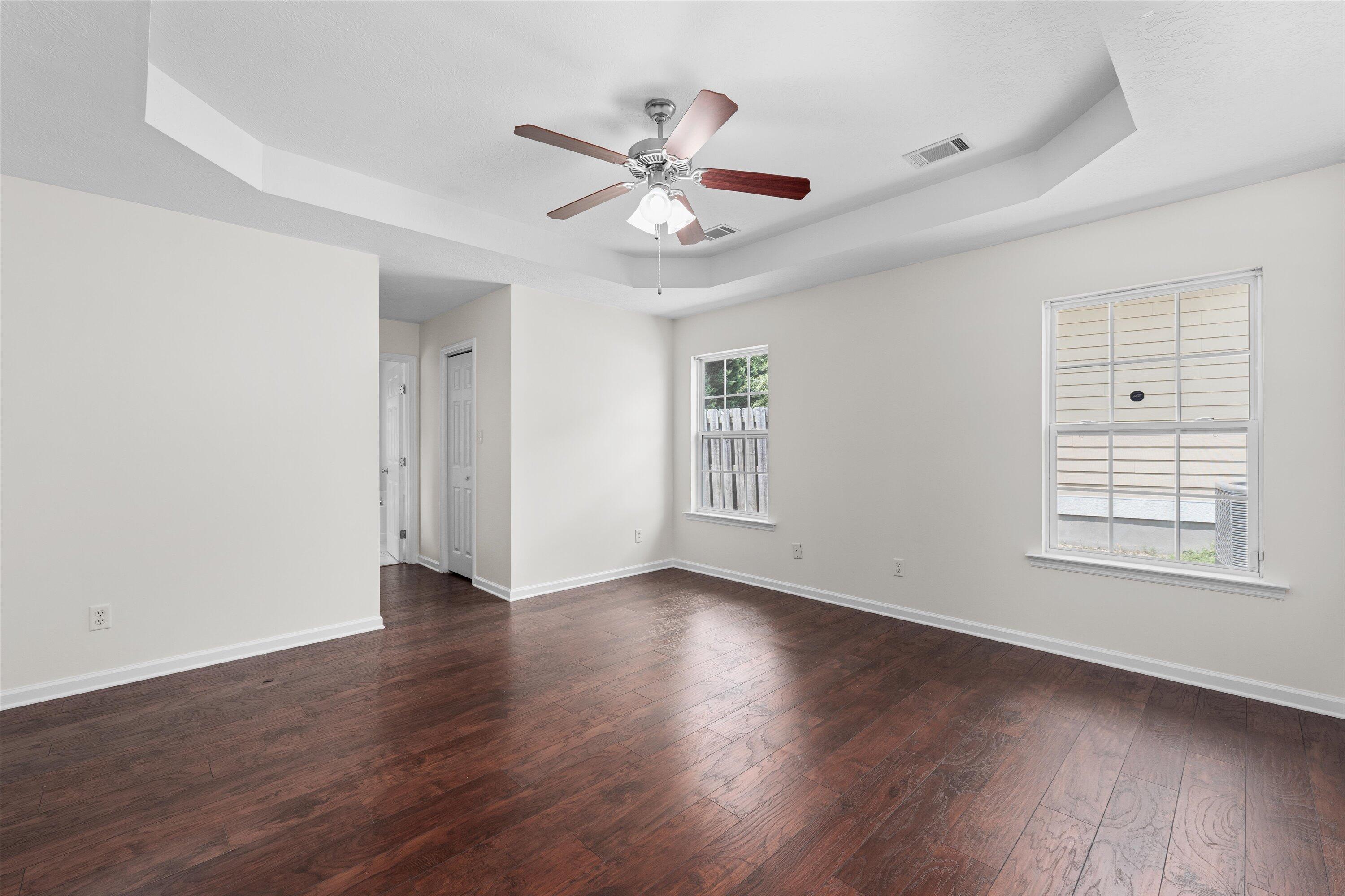 2103 MAGNOLIA Parkway