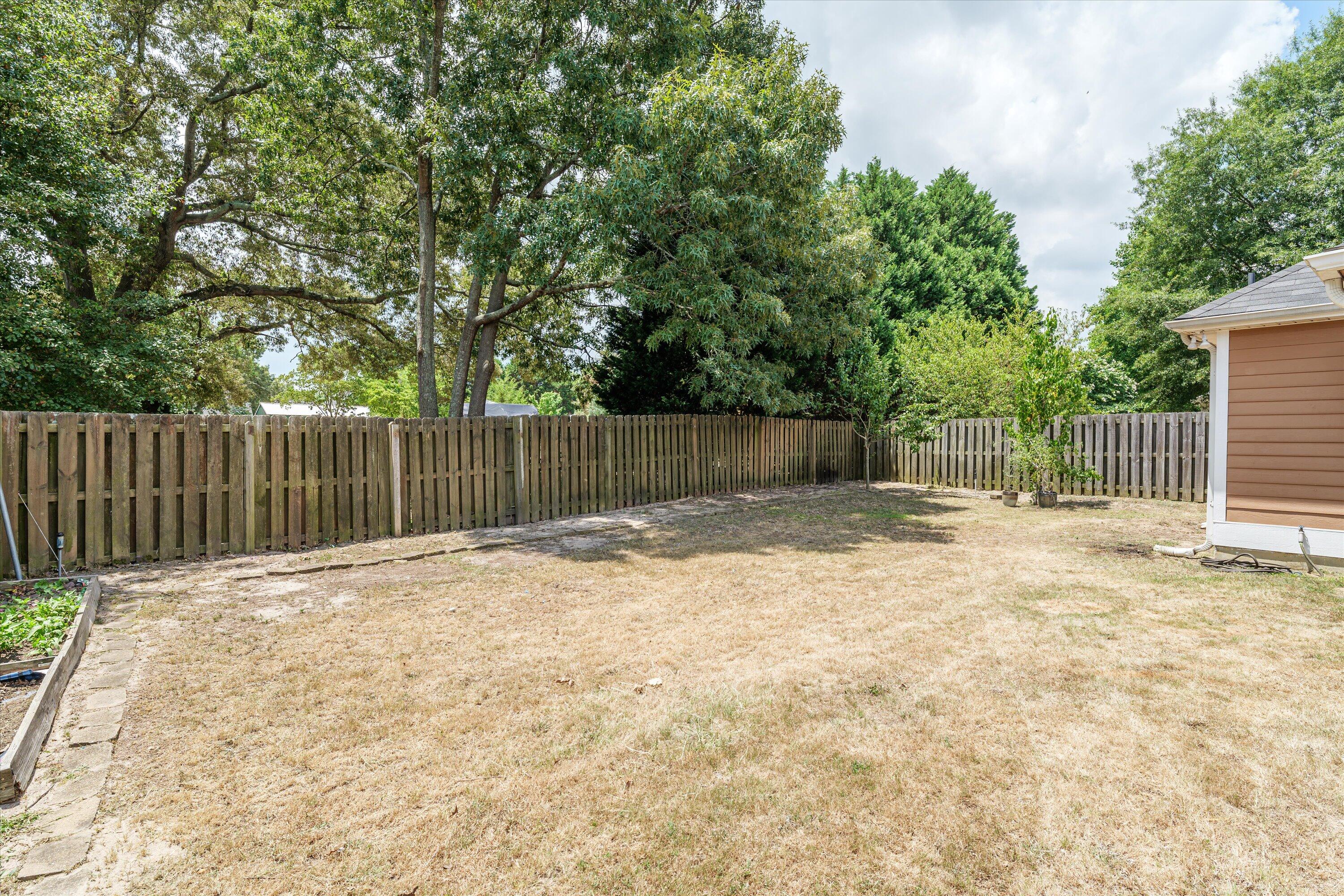 2103 MAGNOLIA Parkway