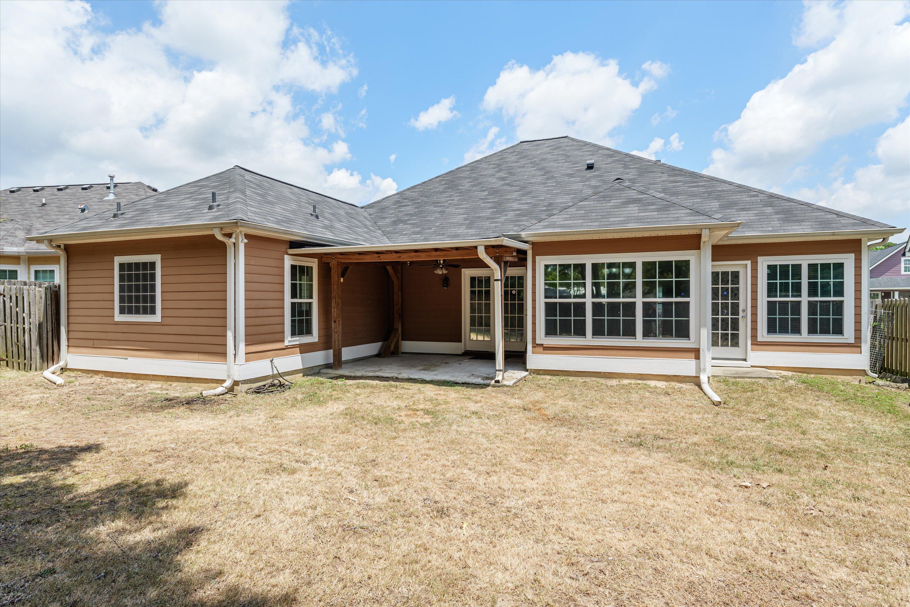 2103 MAGNOLIA Parkway