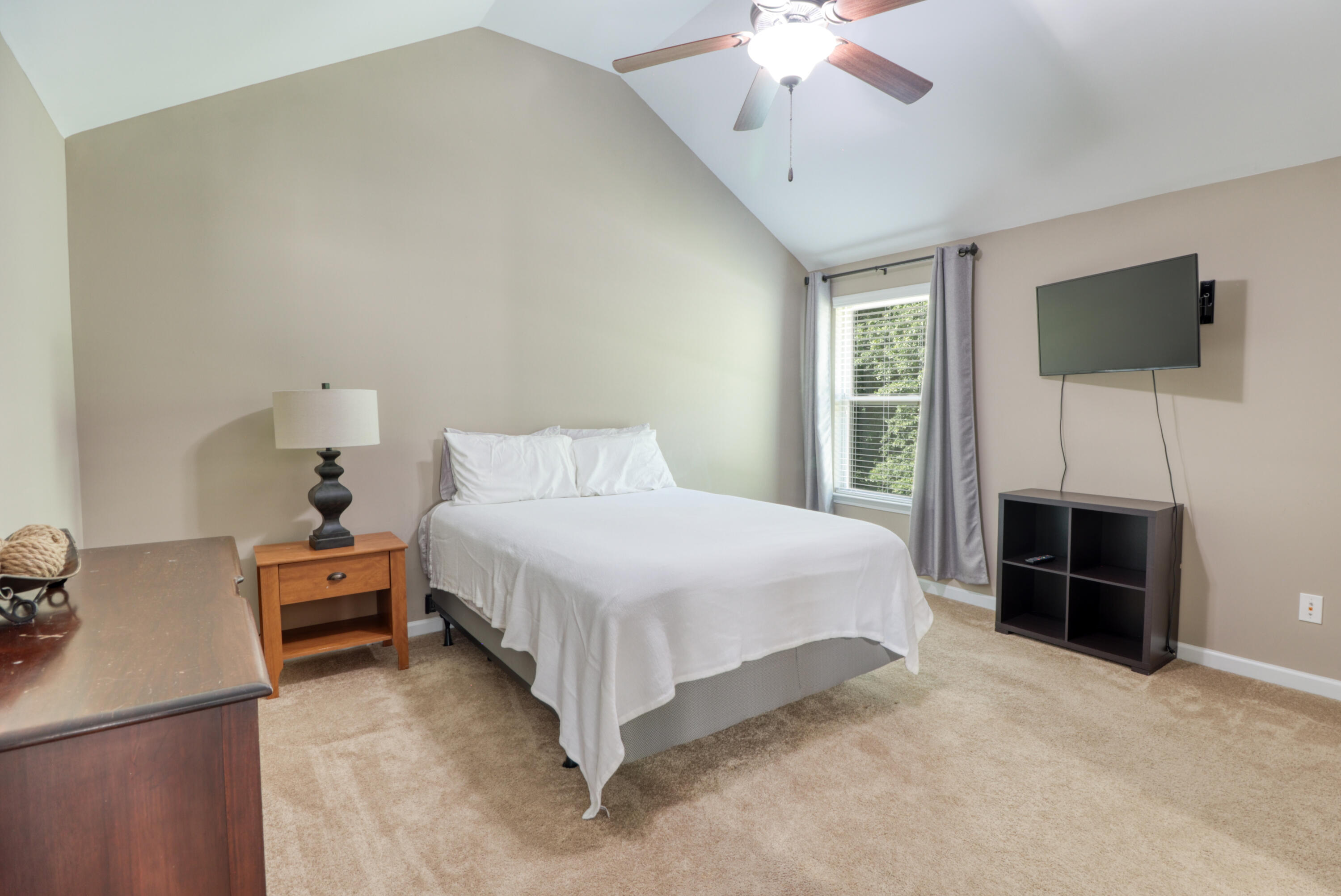 5621 SUNBURY Loop