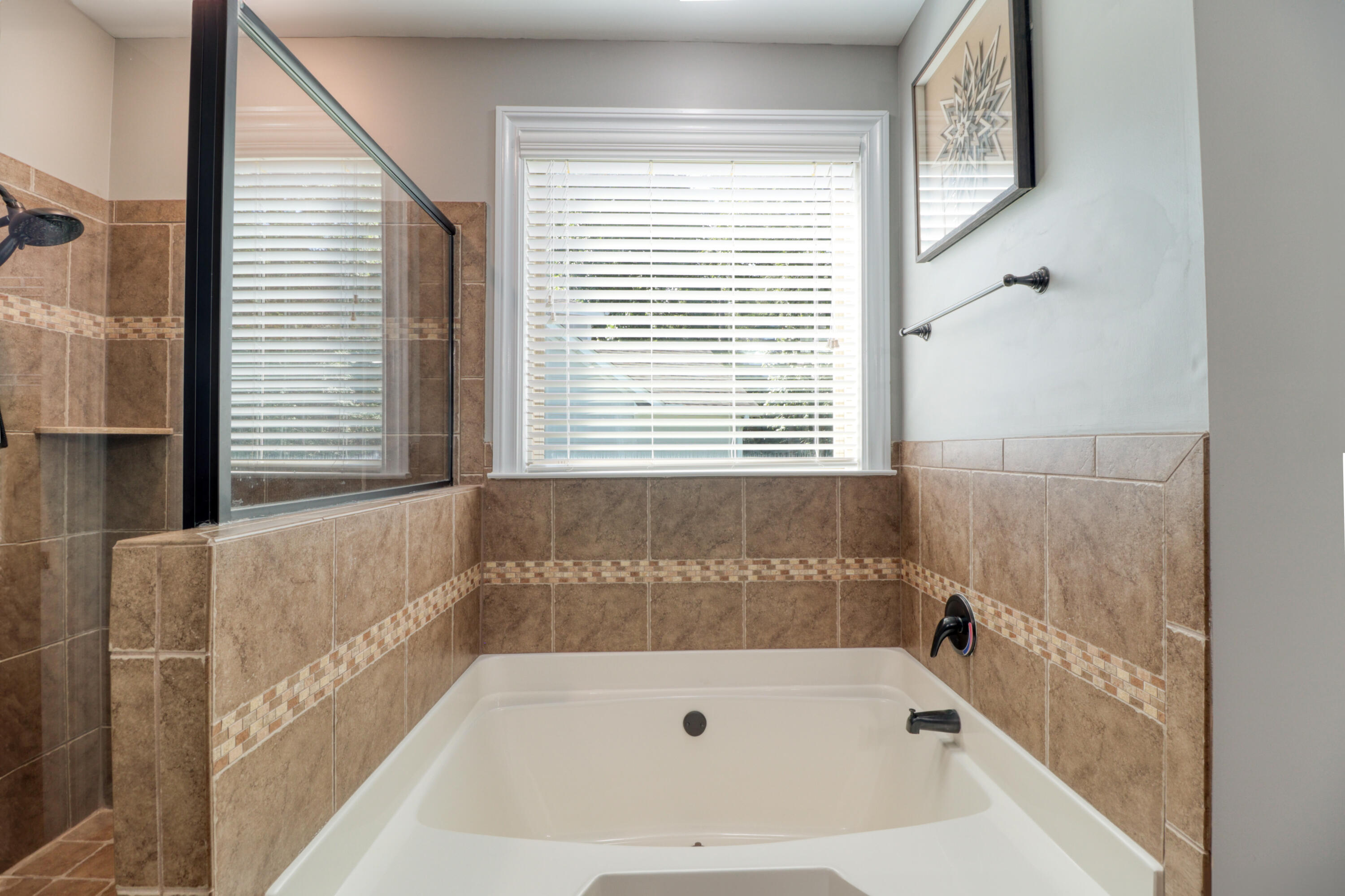 5621 SUNBURY Loop